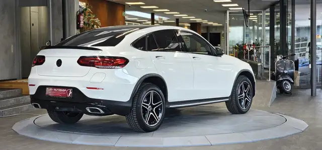 Mercedes-Benz GLC view 5