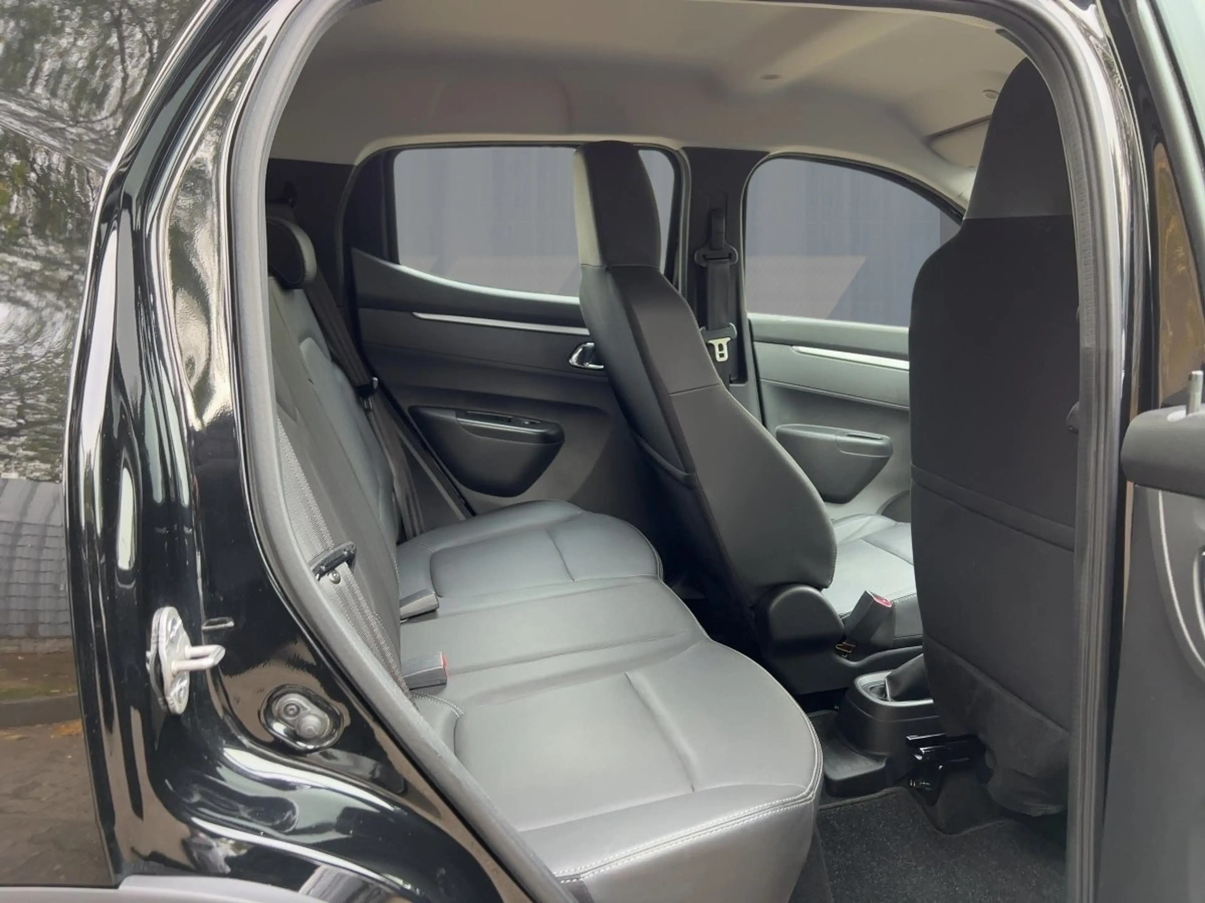 Dacia Spring Essential CCS KLIMA LED-Tagfahrlicht BT ABS ESP ZV — photo 9