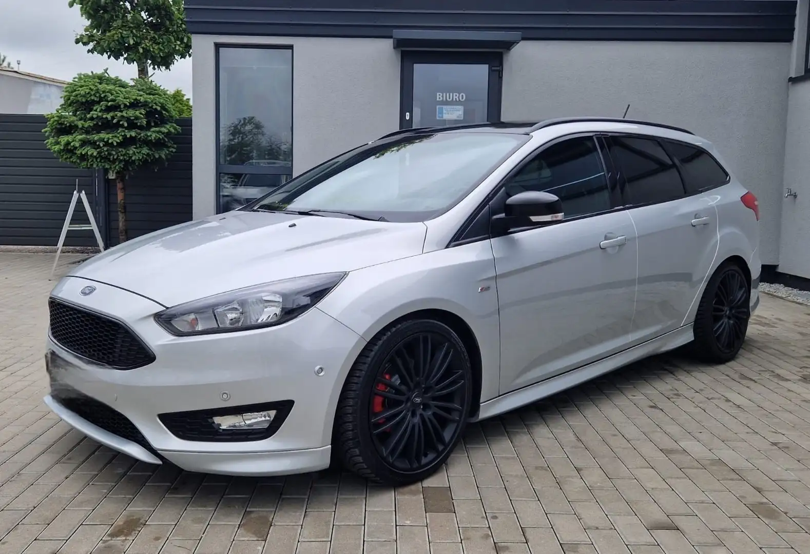 Ford Focus 1.0 Turnier ST-Line Silber - 1