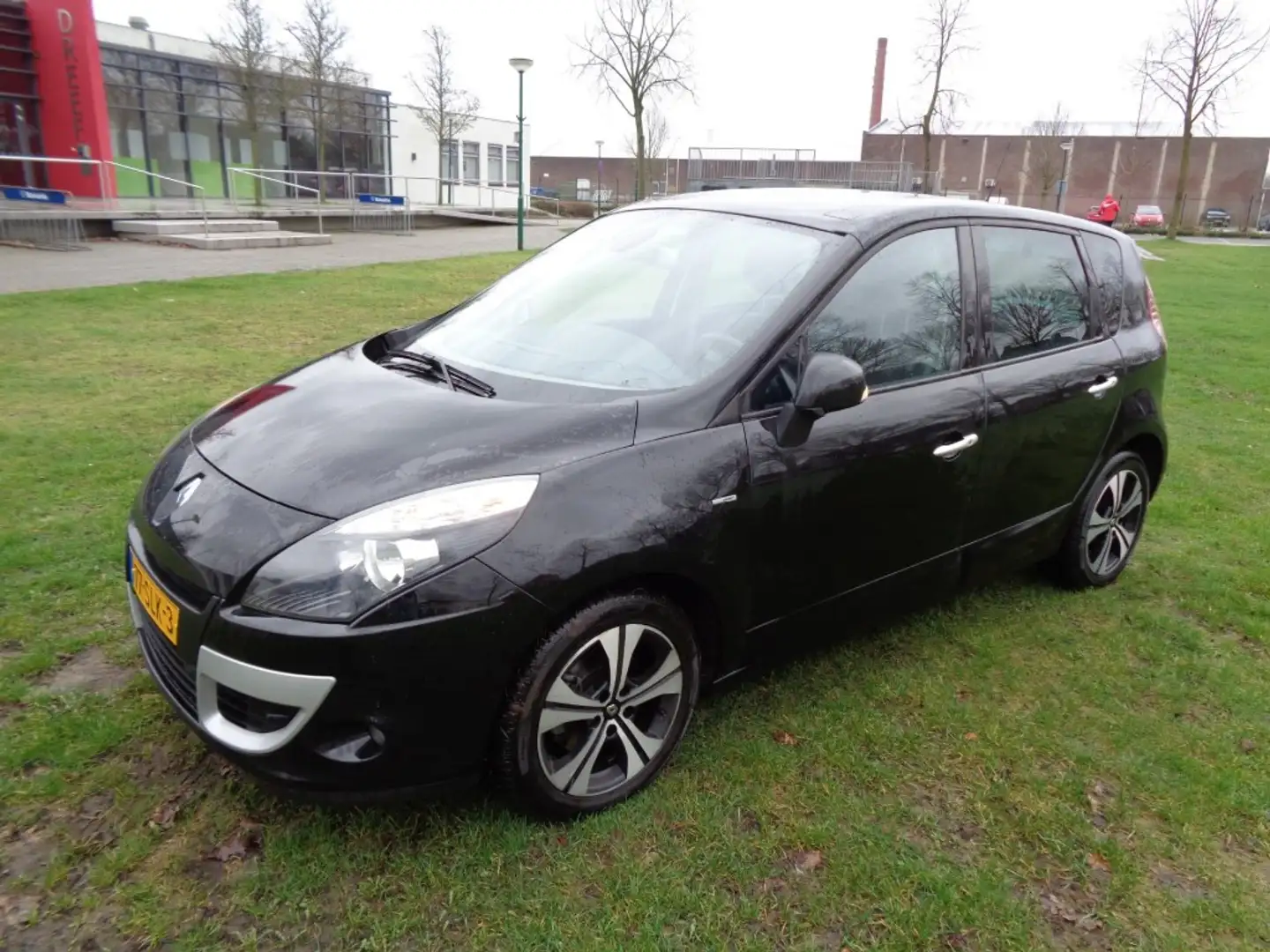 Renault Scenic 19-8-2024  a p k Fekete - 1