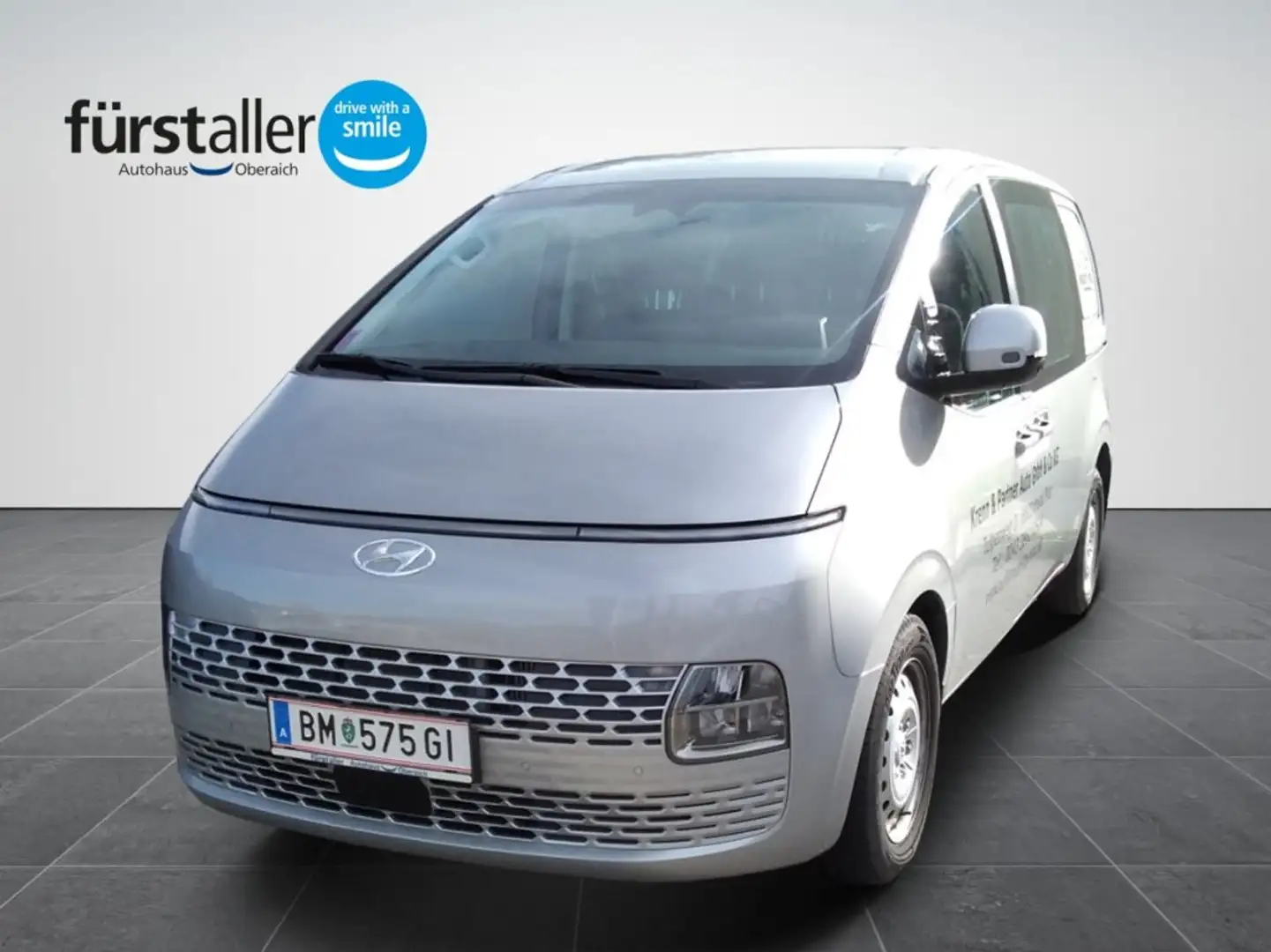 Hyundai STARIA Transporter Business Van 2,2 CRDi 2WD DCT Silber - 1