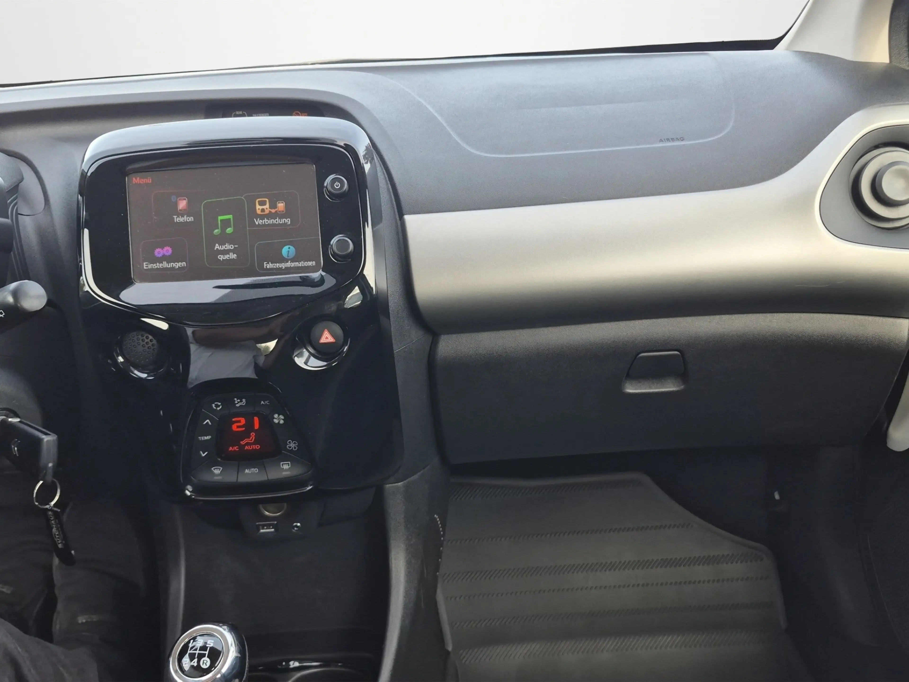 Citroen C1 Shine Klimaautomatik Bluetooth — photo 11