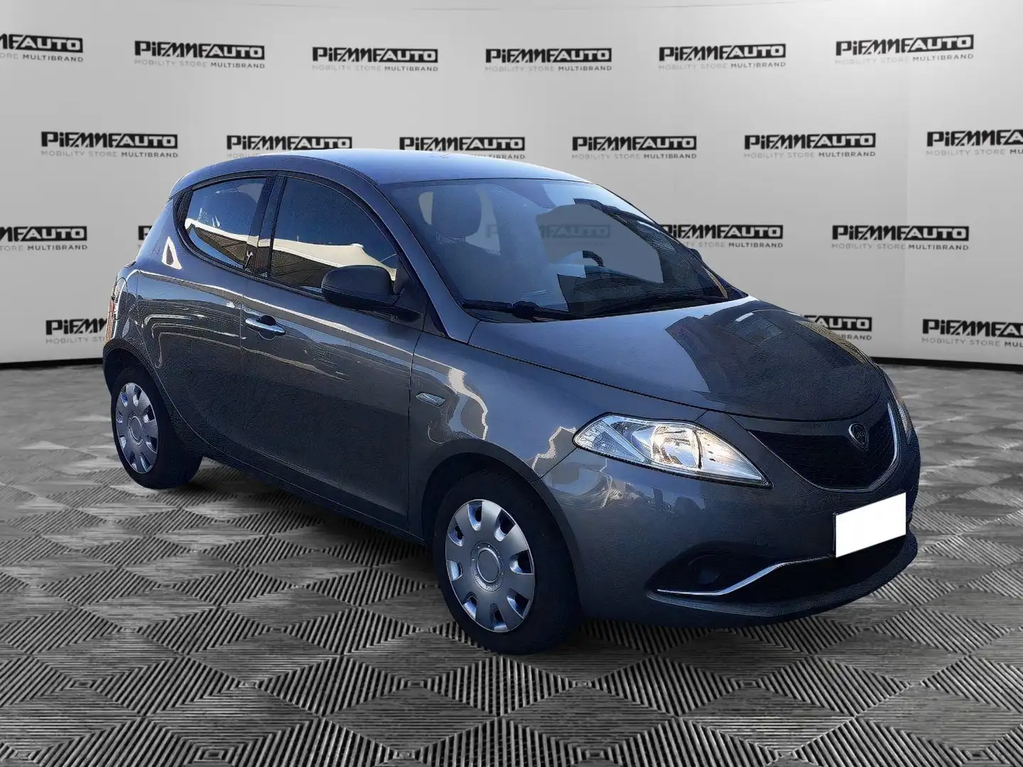Lancia Ypsilon 1.2 69 CV 5 porte Silver Grijs - 1