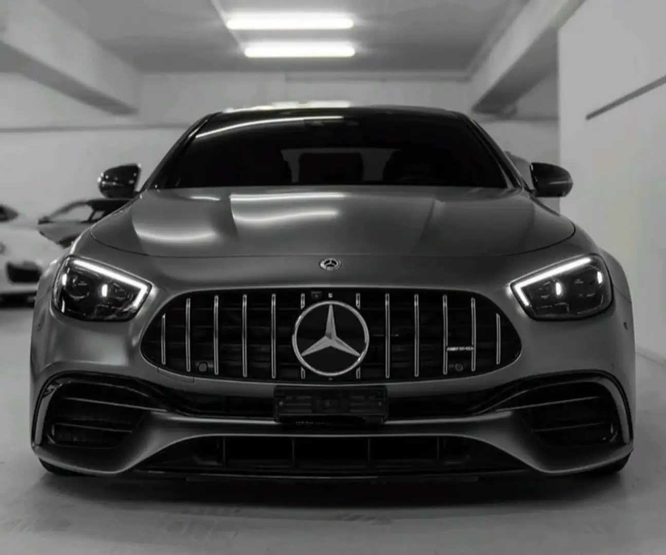 Mercedes-Benz E 63 AMG S 4Matic+ 9G-Tronic Gris - 1