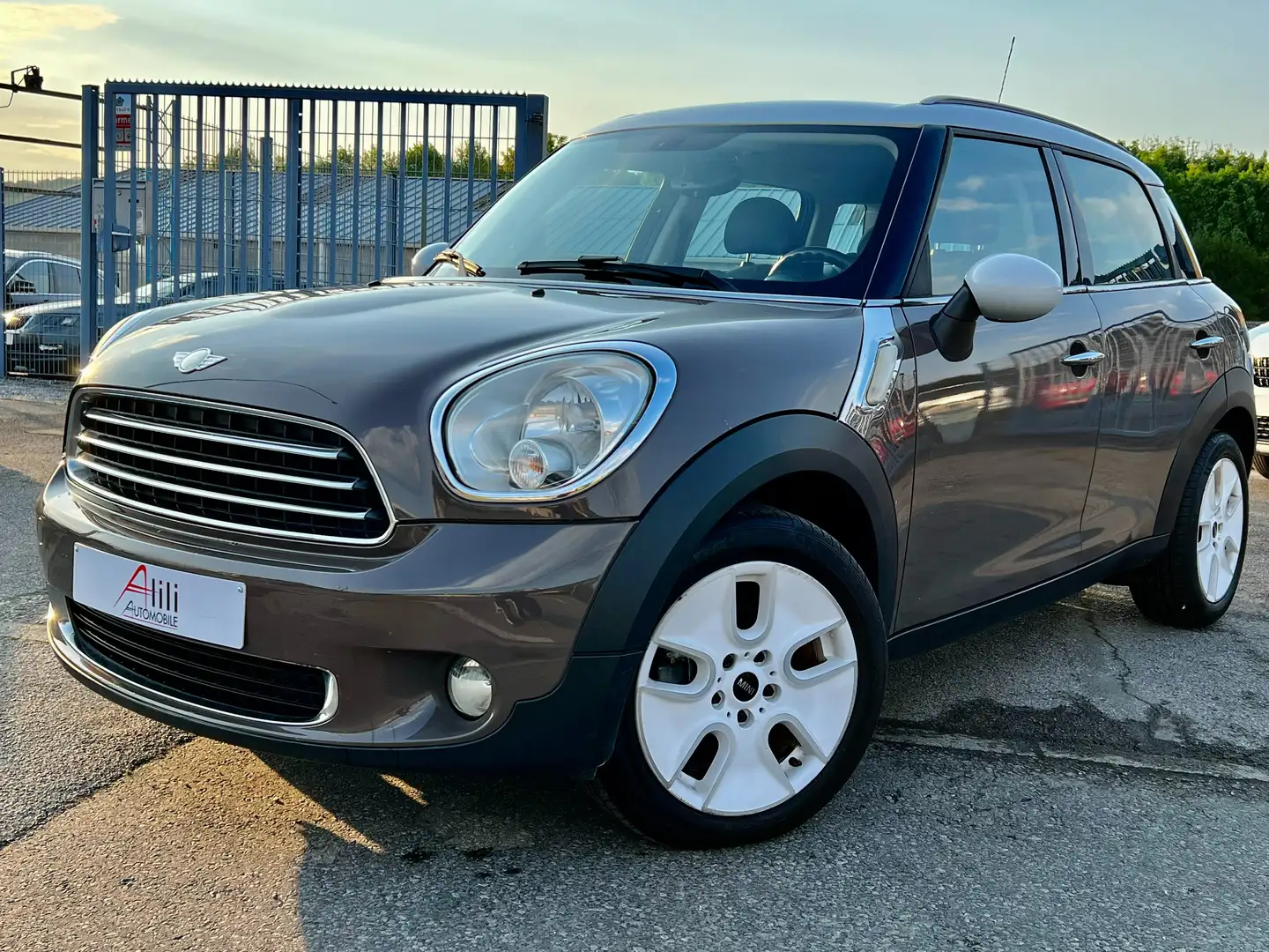 MINI Cooper D Countryman 1.6**Garantie 12 Mois**Semi-Cuir**Airco-Digital* Bruin - 1