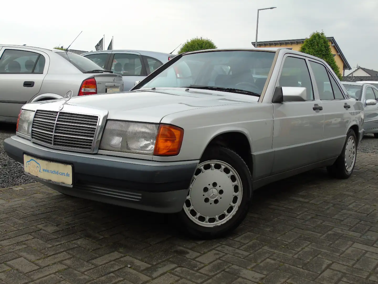 Mercedes-Benz 190 1,8 L* SCHIEBEDACH*ABS*CD+USB*ALUFELGEN*OLDTIMER!! Grijs - 2
