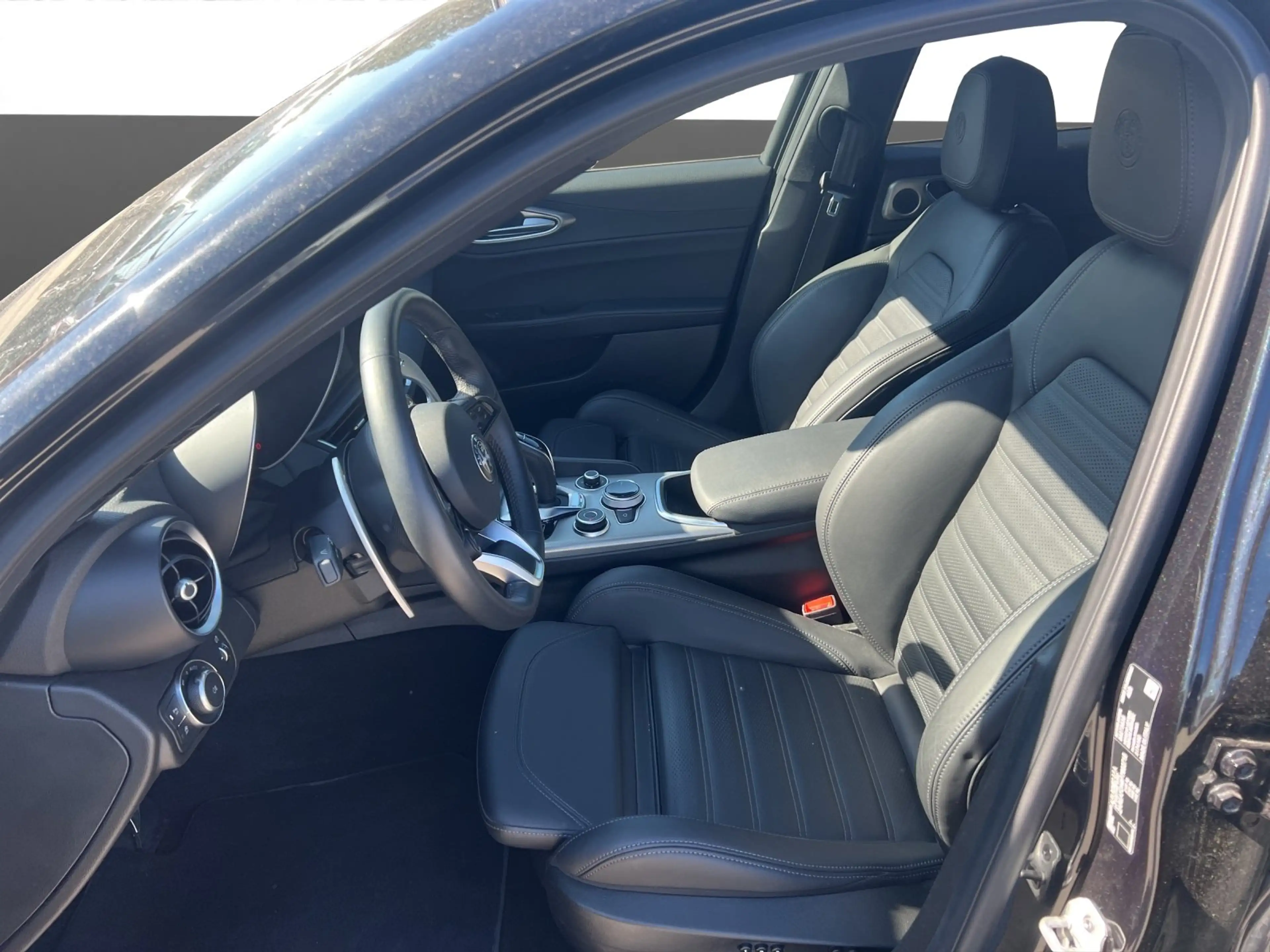 Alfa Romeo Giulia Veloce Q4 2.0 Turbo 16V Kam.+KeyLess+SHZ — photo 10