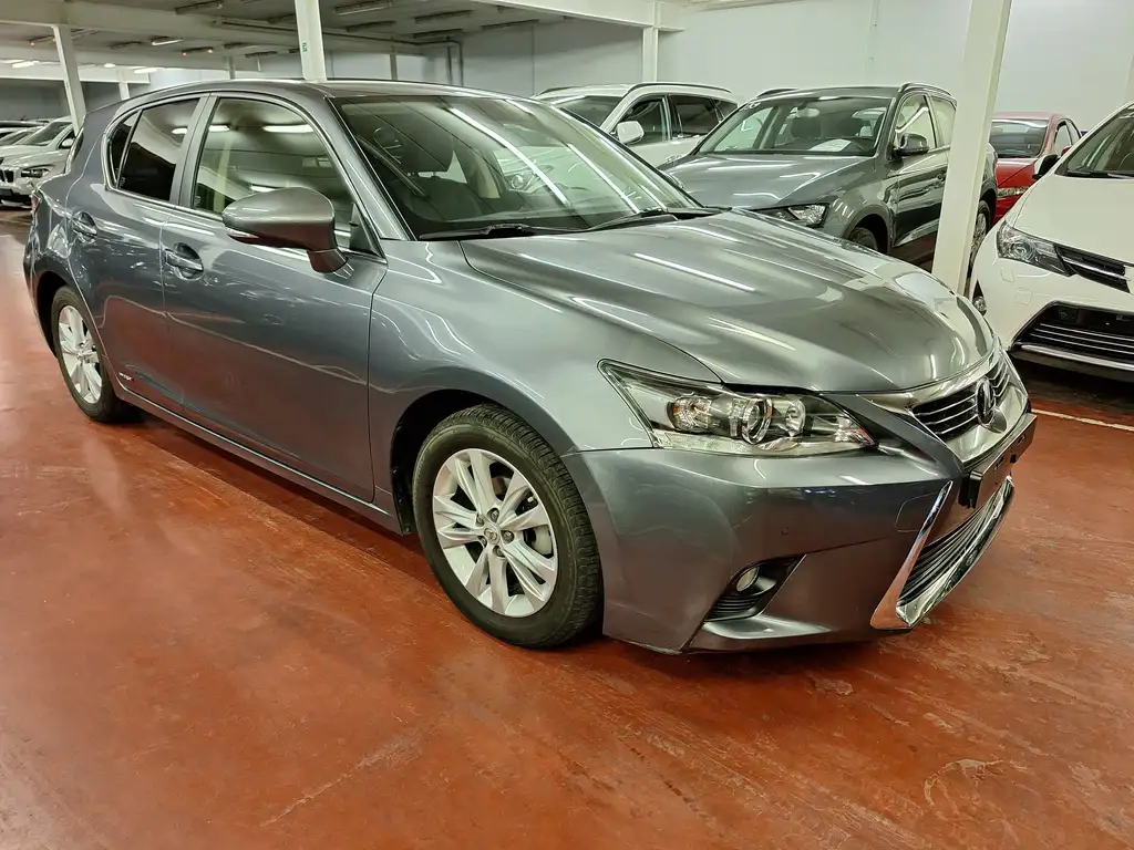 Lexus CT 200h 2016 из Европы — купить под ключ