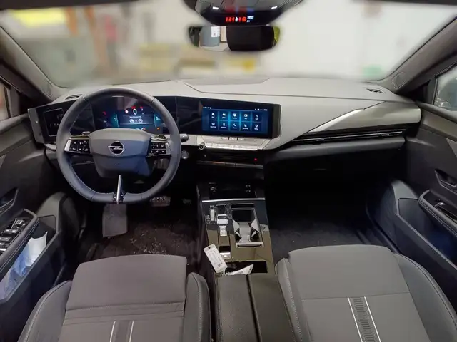 Opel Astra view 9