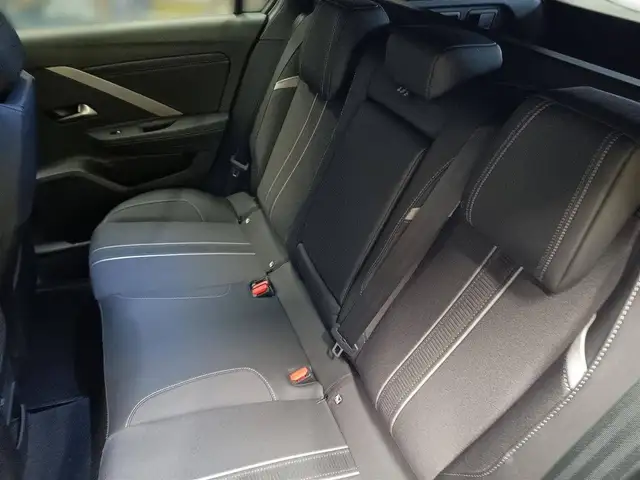 Opel Astra view 14