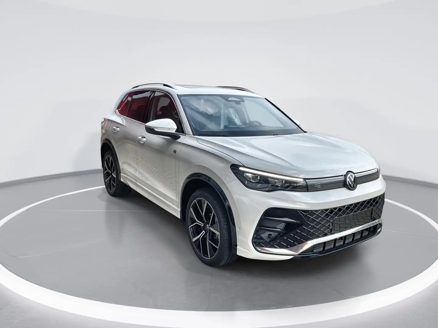 Volkswagen Tiguan 1.5 eHybrid 272pk DSG R-Line Edition · Panoramadak Blanc - 2