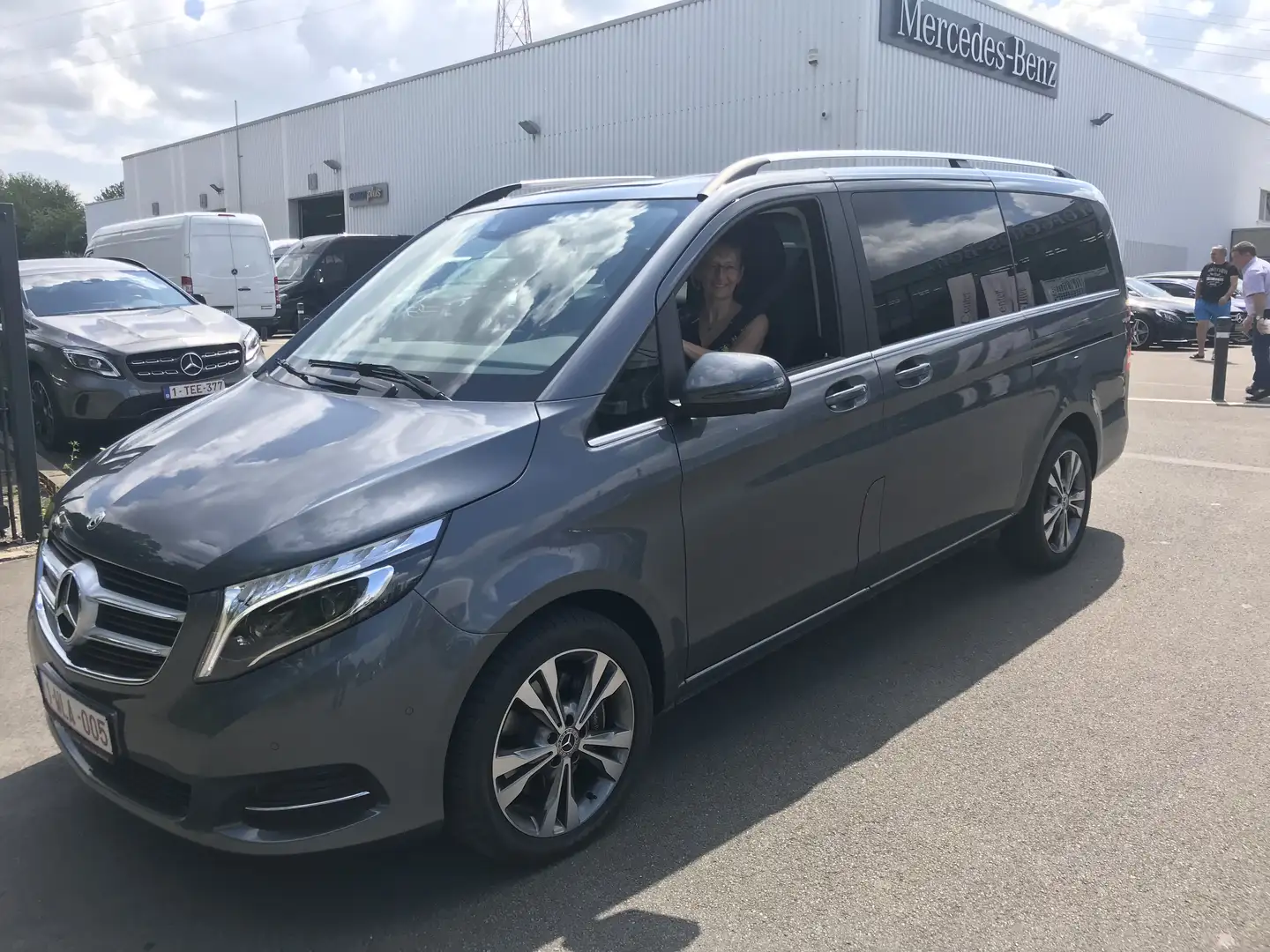Mercedes-Benz V 250 d MWB Avantgarde - 1