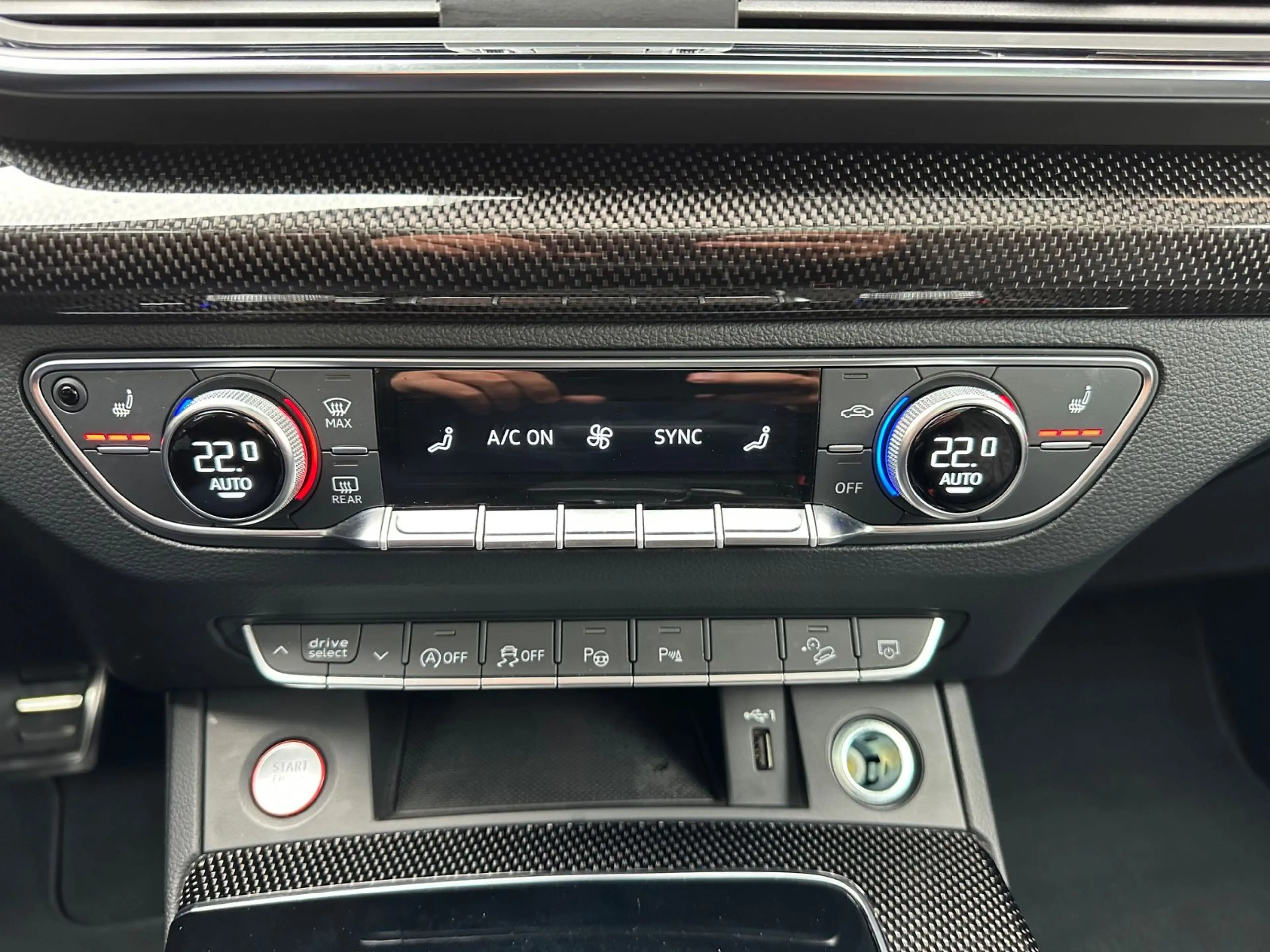 Audi SQ5 VOLL+PANO+MASSAGE+MATRIX+VOLLEDER+ACC — photo 11