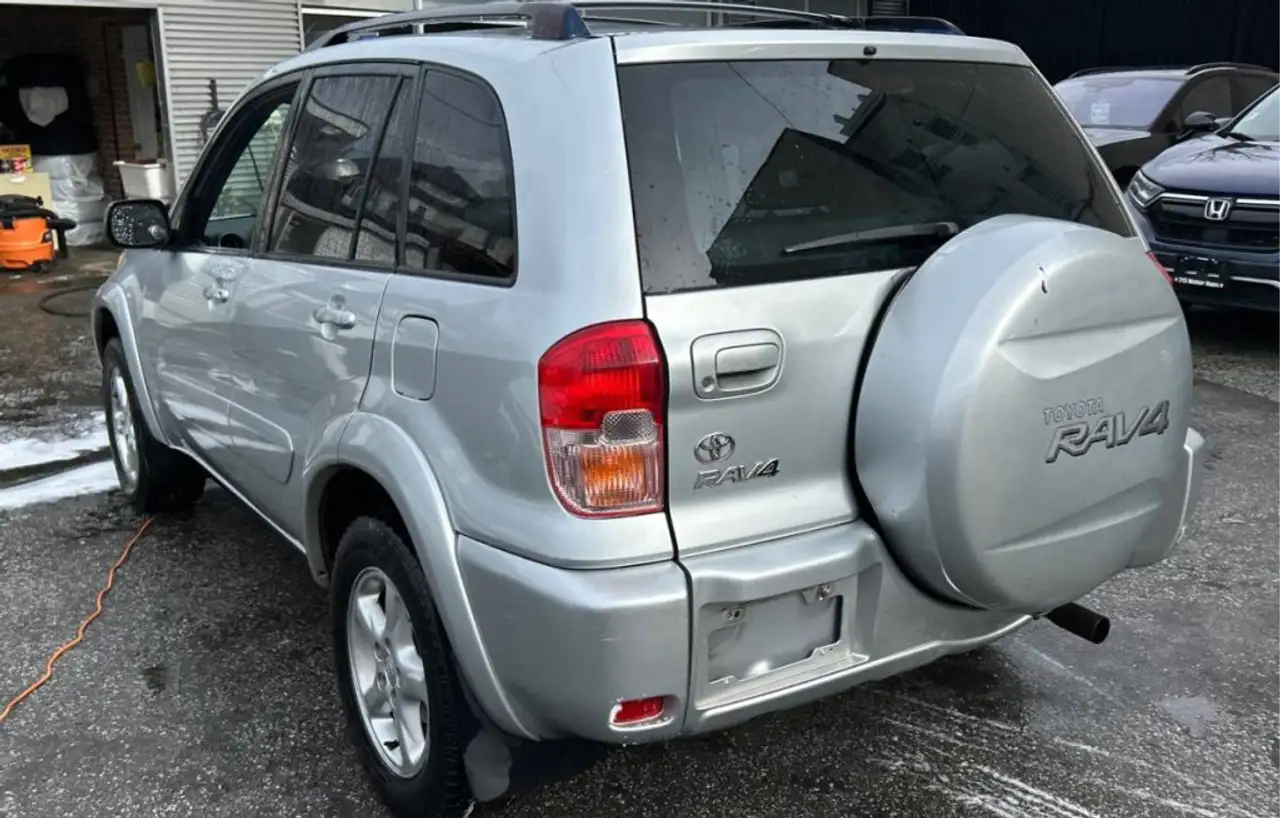 Toyota RAV 4 снимка Toyota RAV 4