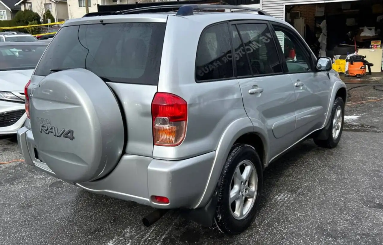 Toyota RAV 4 снимка Toyota RAV 4