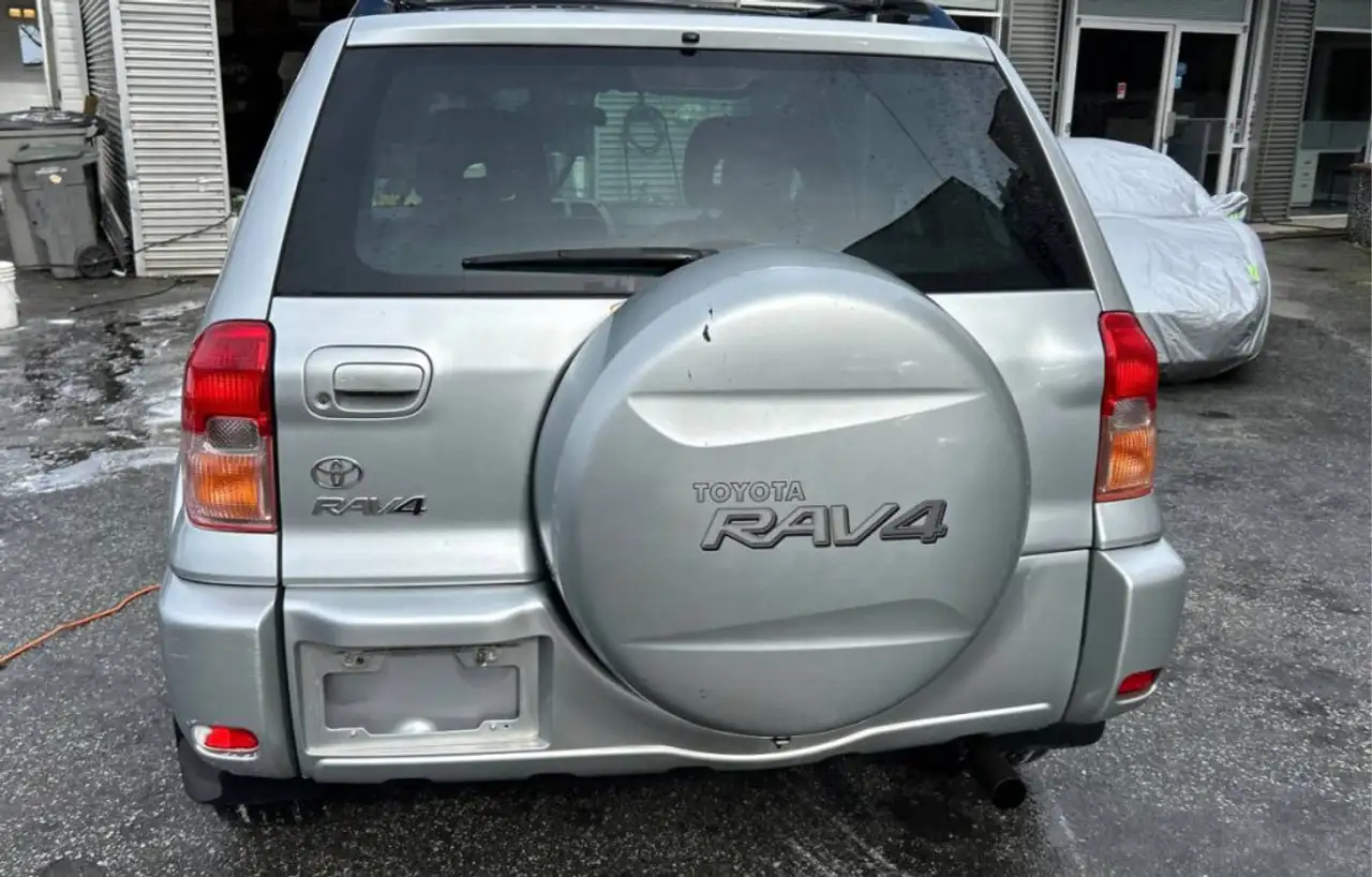 Toyota RAV 4 снимка Toyota RAV 4