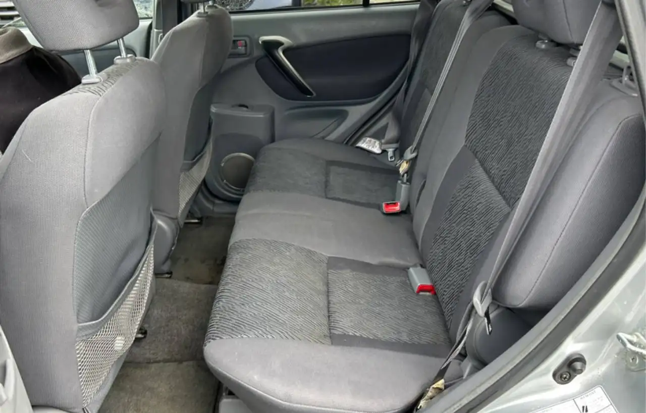 Toyota RAV 4 снимка Toyota RAV 4