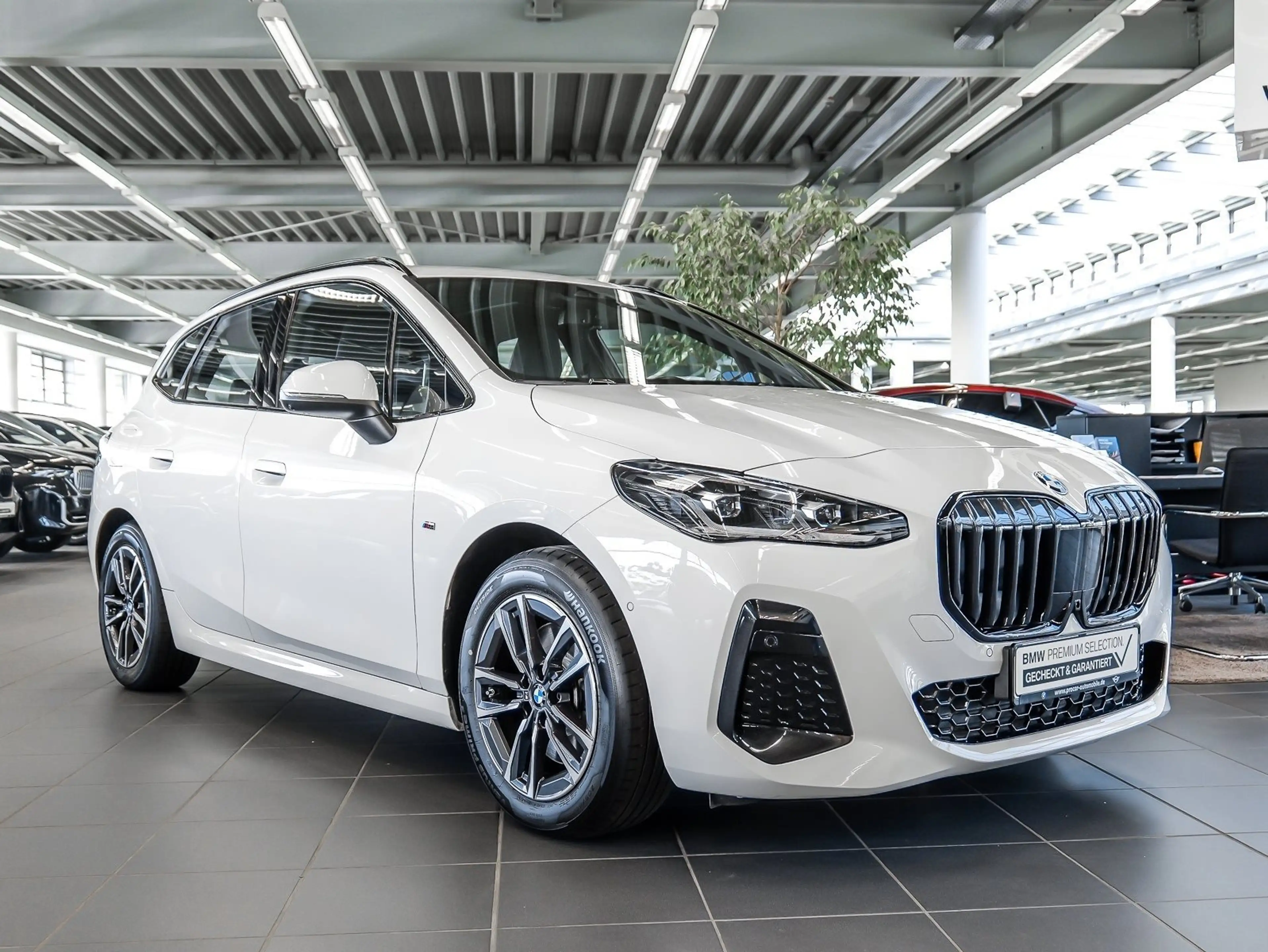 BMW 223 i xDrive Active Tourer M Sport HUD PANO ACC — photo 6