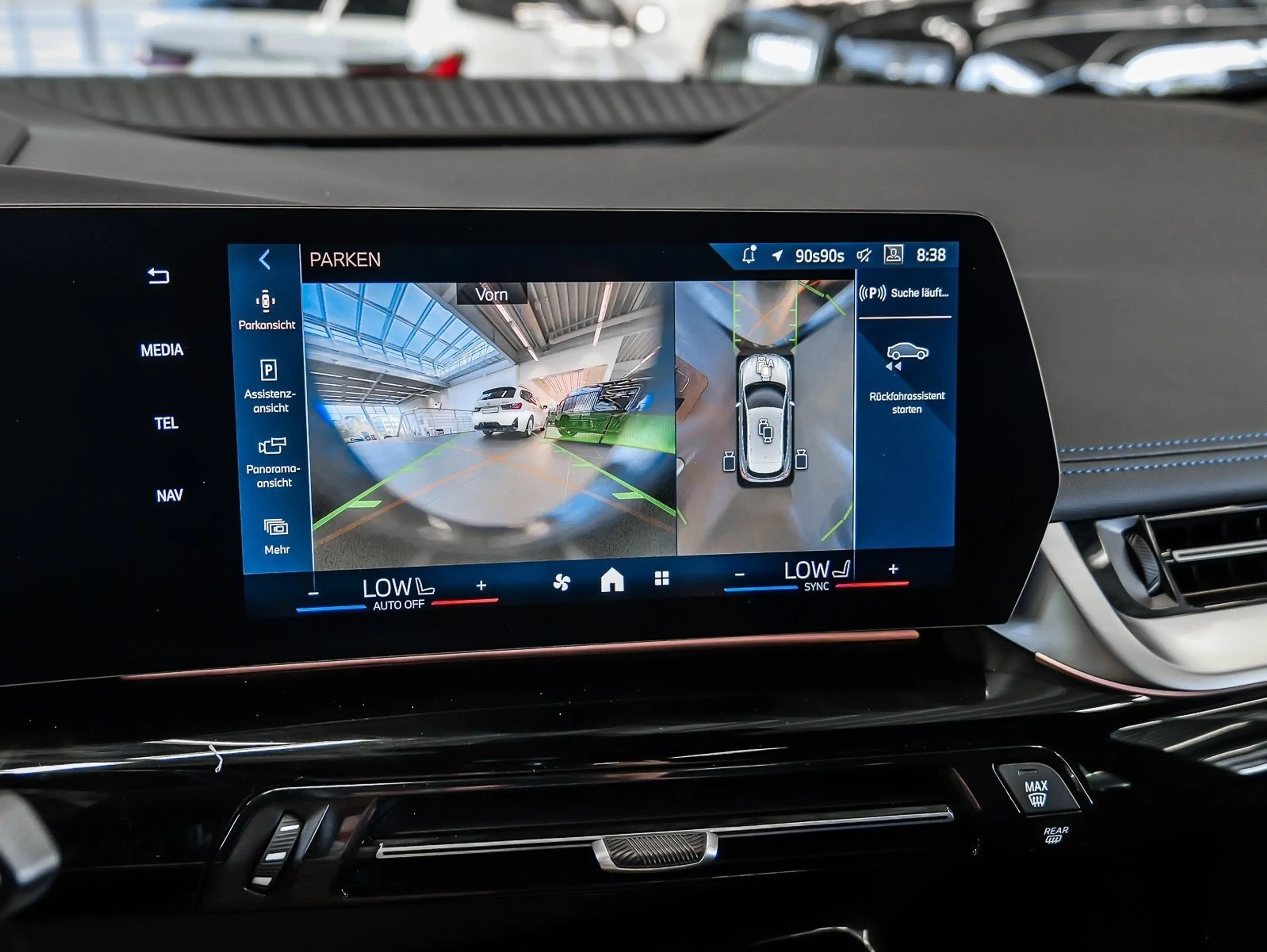 BMW 223 i xDrive Active Tourer M Sport HUD PANO ACC — photo 14