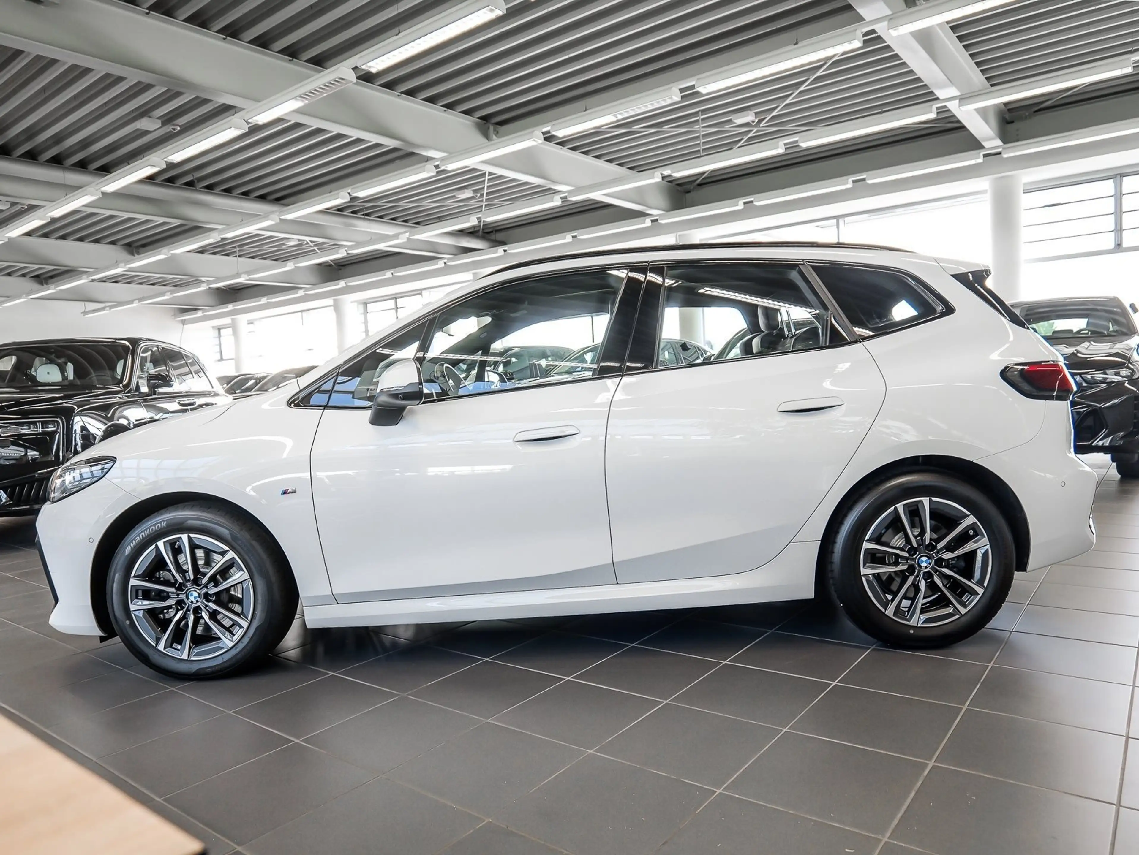 BMW 223 i xDrive Active Tourer M Sport HUD PANO ACC — photo 9