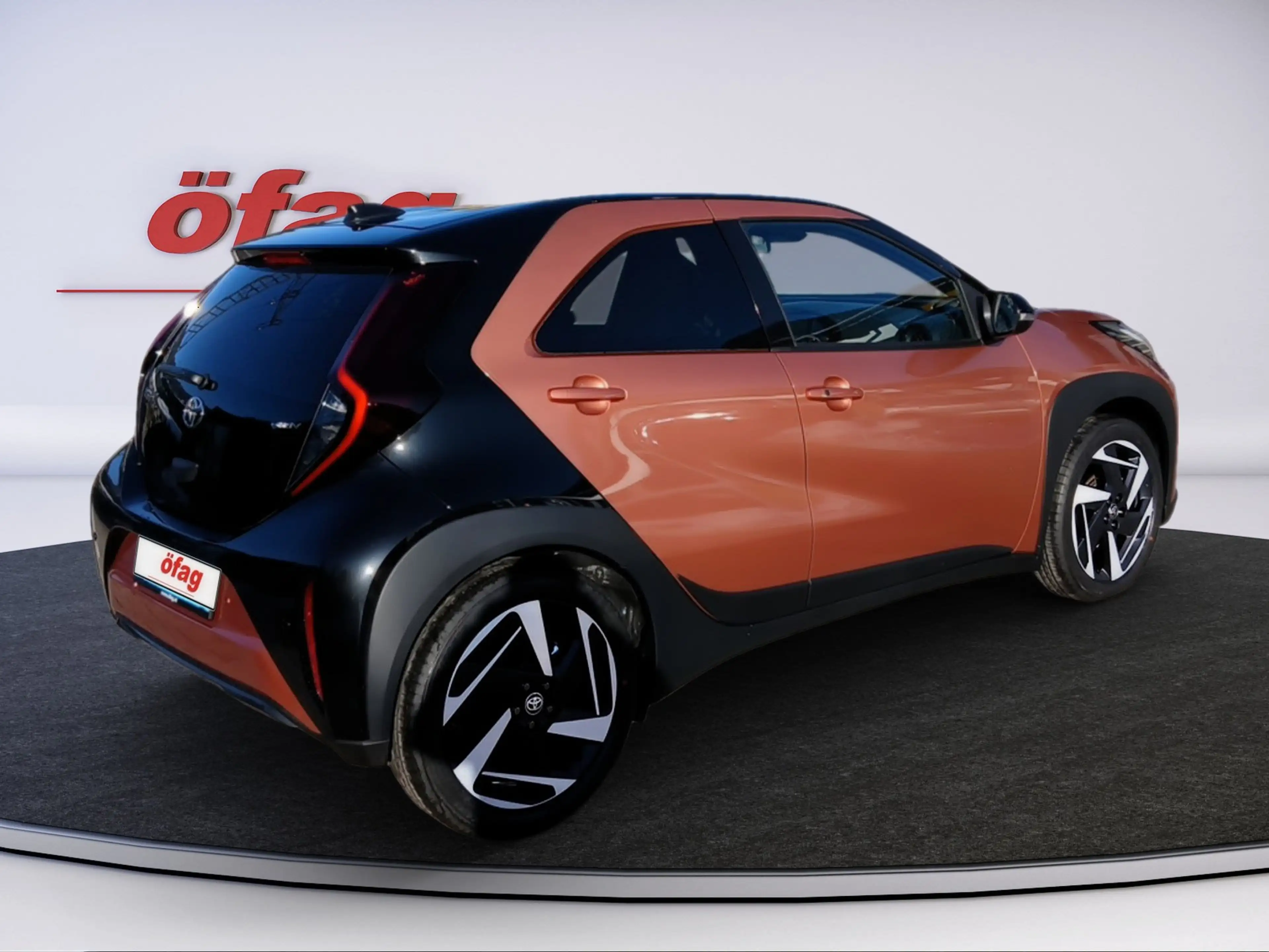 Toyota Aygo X 1.5 Hybrid Teamplayer Hybrid, ACC — photo 6