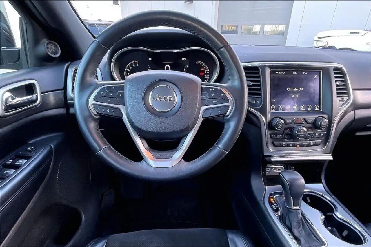 Jeep Grand Cherokee снимка Jeep Grand Cherokee