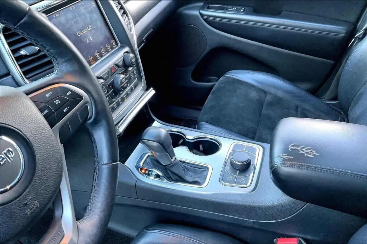 Jeep Grand Cherokee снимка Jeep Grand Cherokee