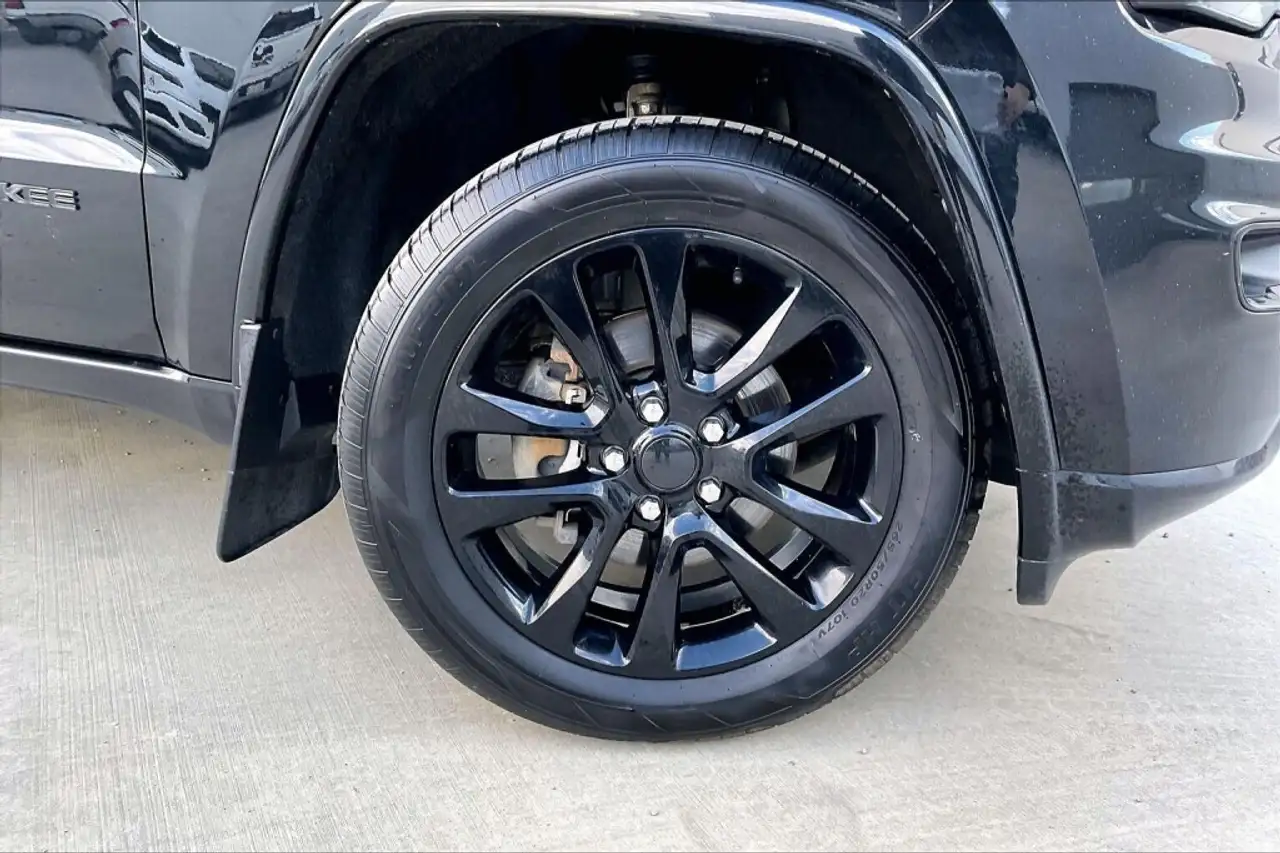 Jeep Grand Cherokee снимка Jeep Grand Cherokee