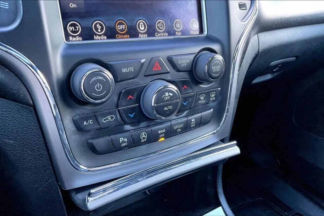 Jeep Grand Cherokee снимка Jeep Grand Cherokee