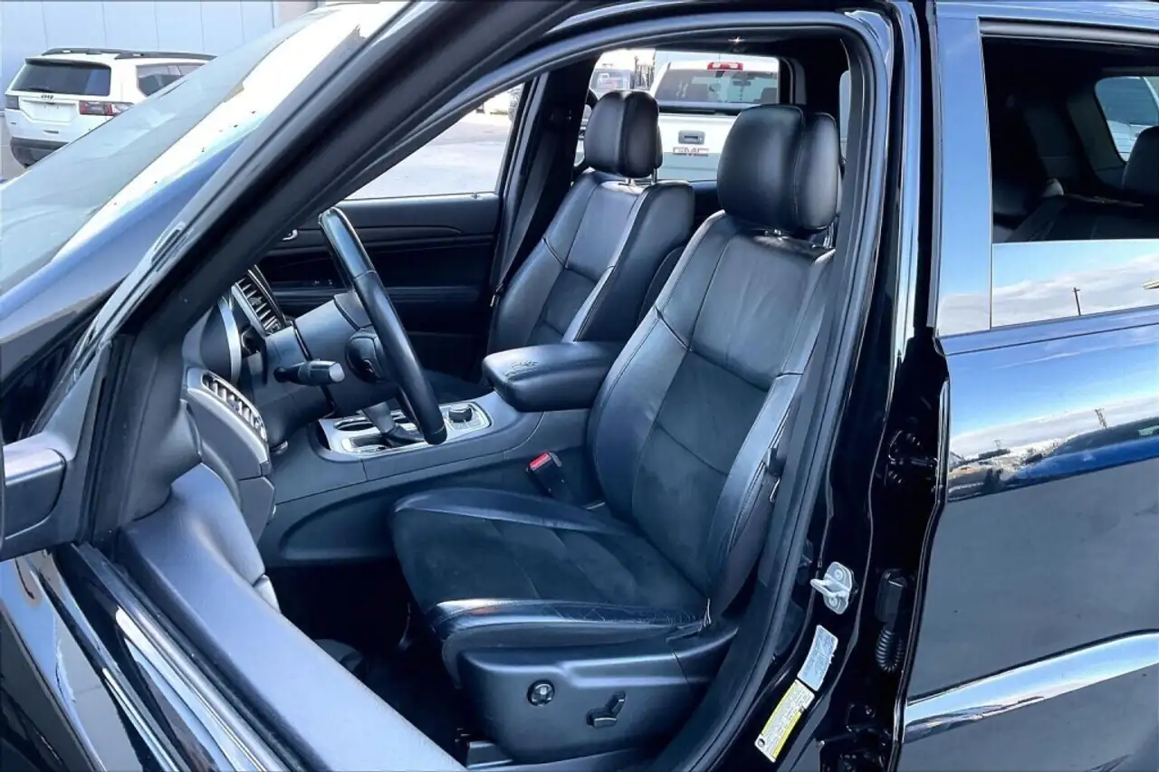 Jeep Grand Cherokee снимка Jeep Grand Cherokee