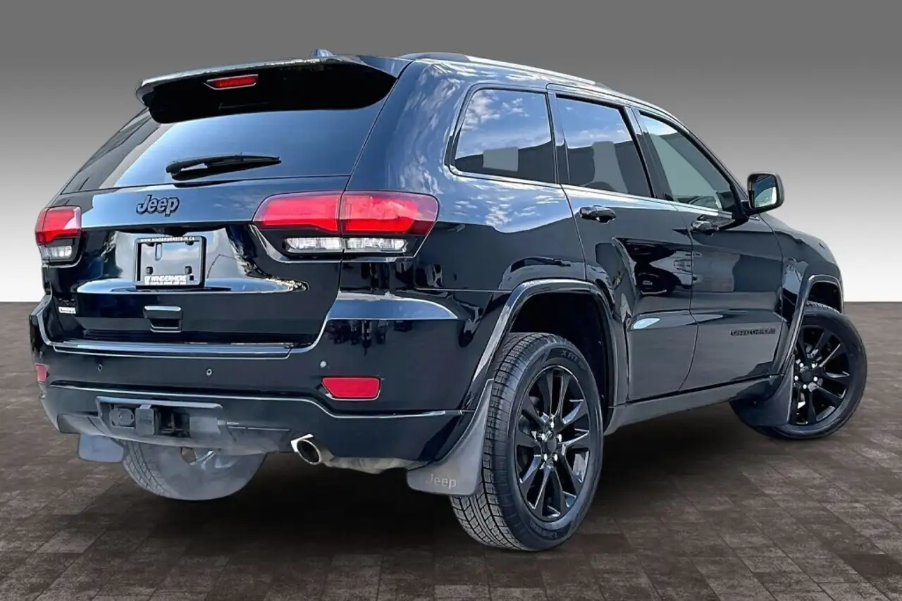 Jeep Grand Cherokee снимка Jeep Grand Cherokee