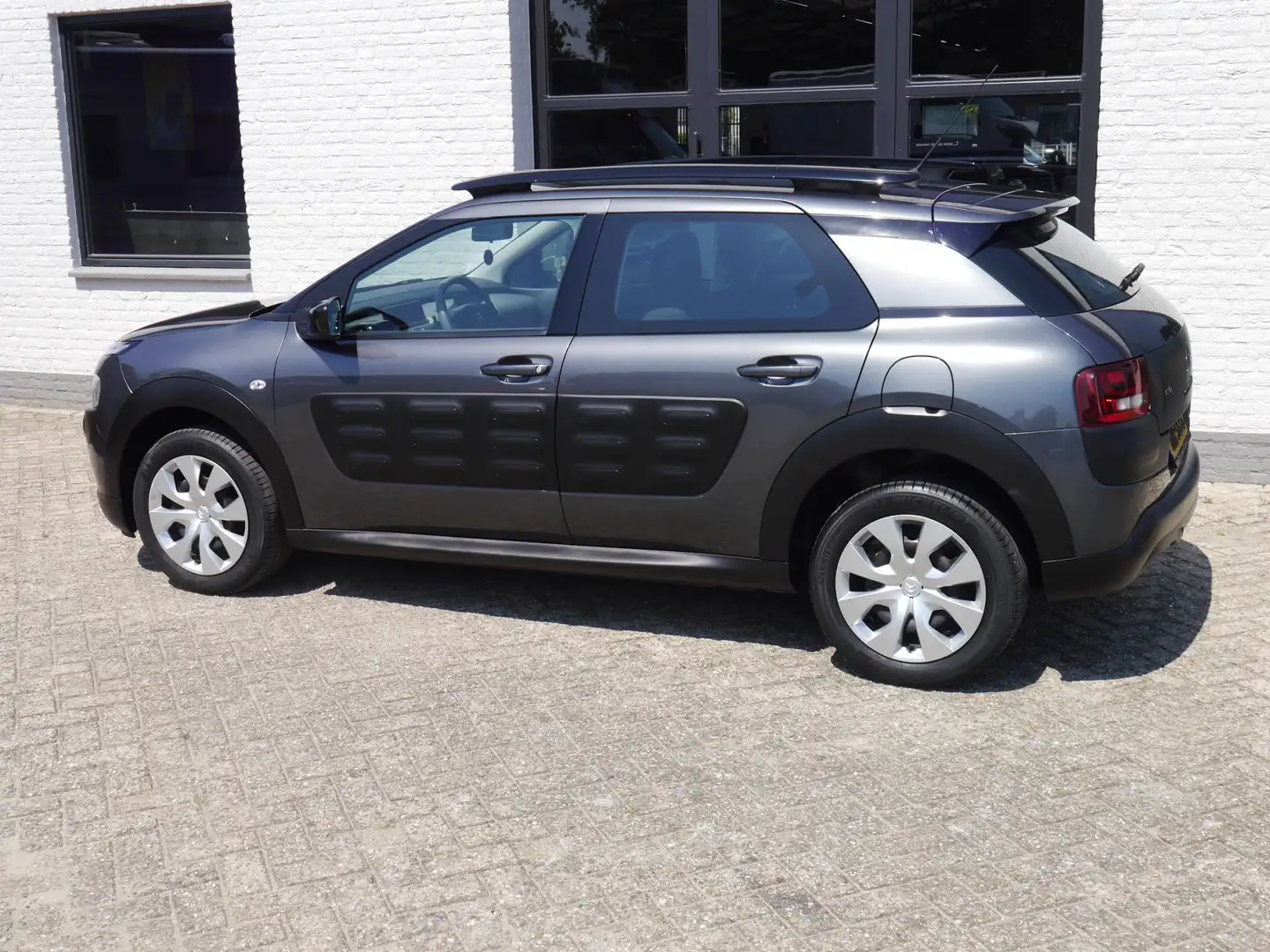 Citroen C4 Cactus 1.2 PureTech Feel 33000KM!!! Clima Automaat Navi P Grau - 2