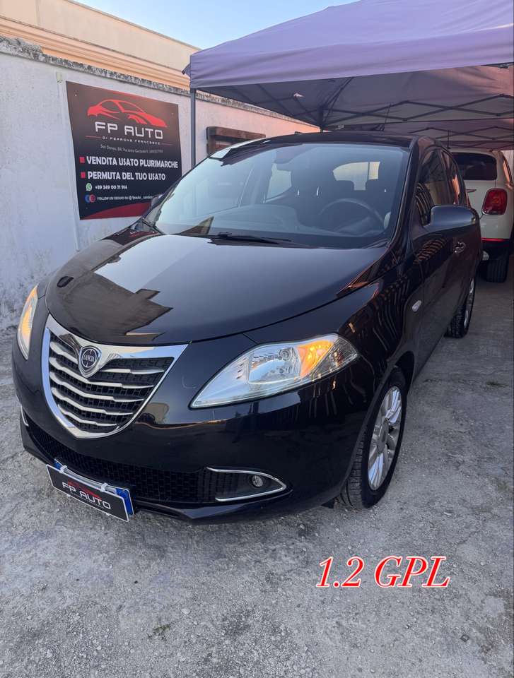 Lancia Ypsilon Ypsilon III 2011 1.2 8v Elefantino ecochic Gpl 69cv my14