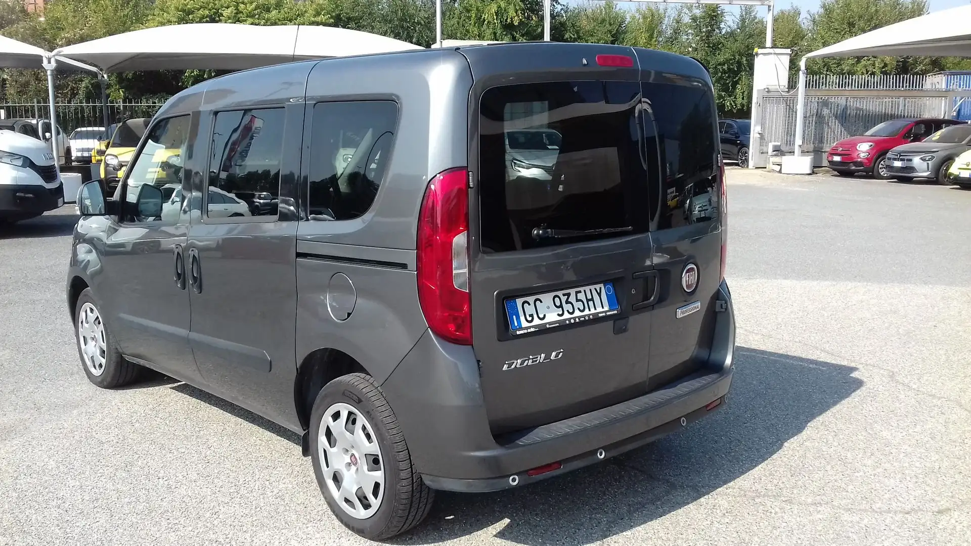 Fiat Doblo COMBI N1 AUTOCARRO 5 POSTI LOUNGE 1.6MJET 105CV Grijs - 2
