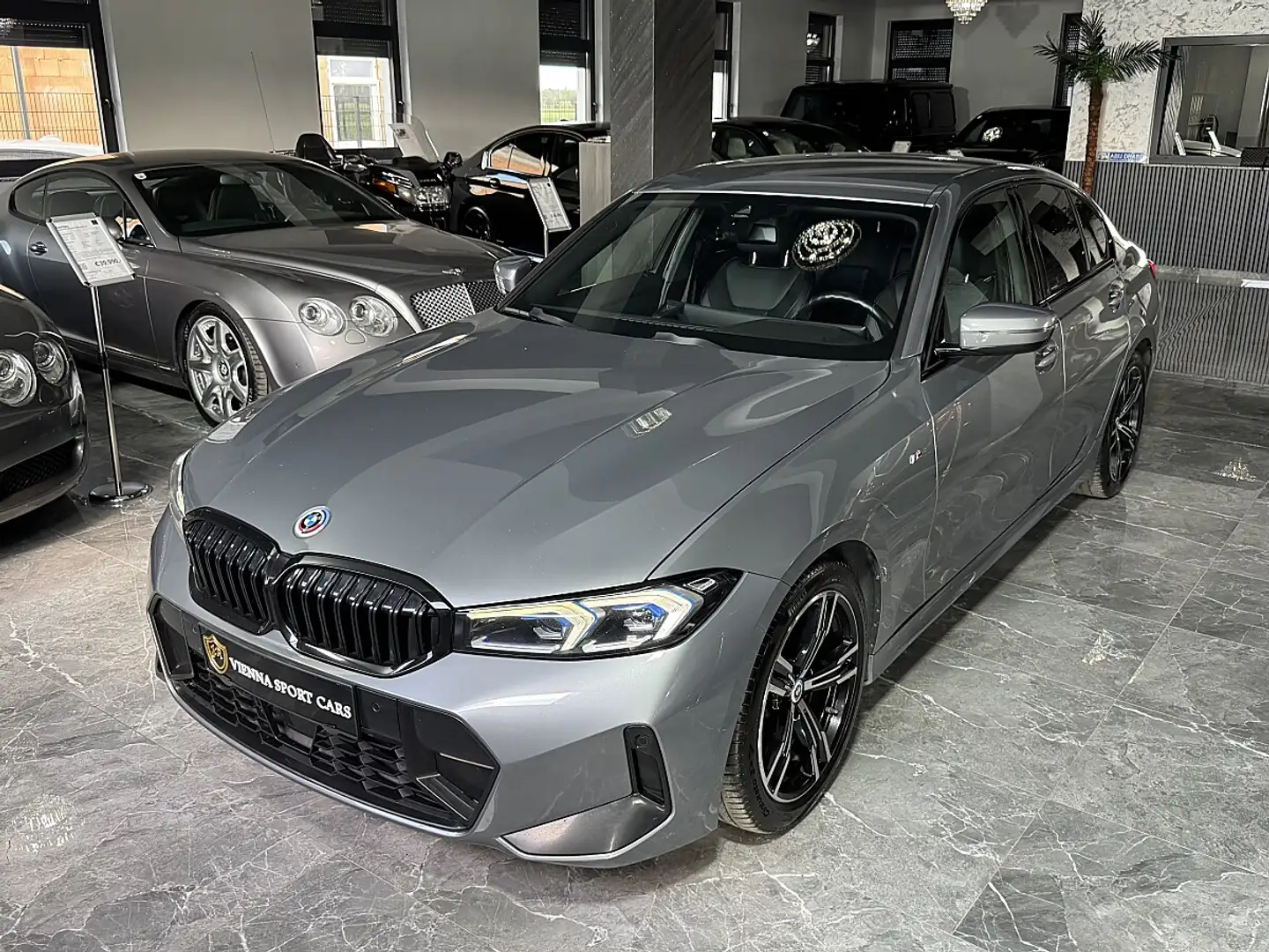 BMW 318 d G20 AUT.*M-PAKET*LCI-FACELIFT* Grau - 1