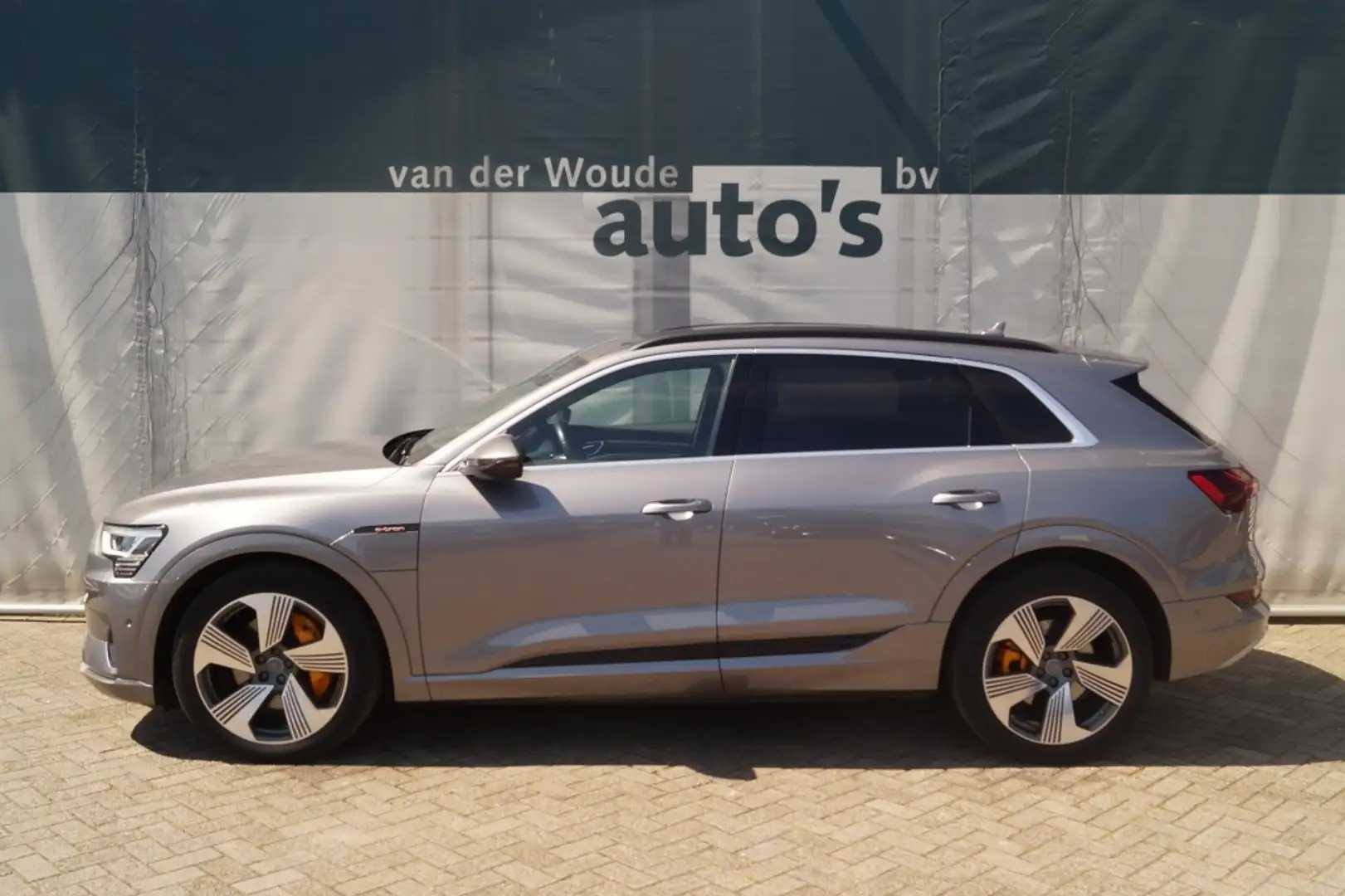 Audi e-tron 55 95kWh Quattro Advanced Edition -PANO-LEER-CAM- Szary - 1