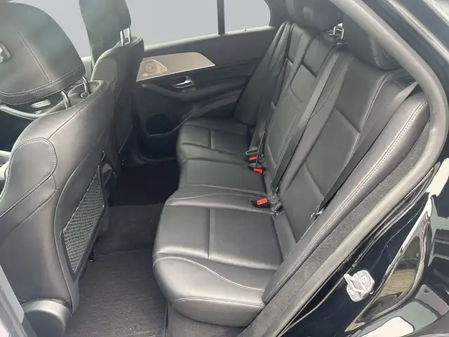 Mercedes-Benz 450 view 10