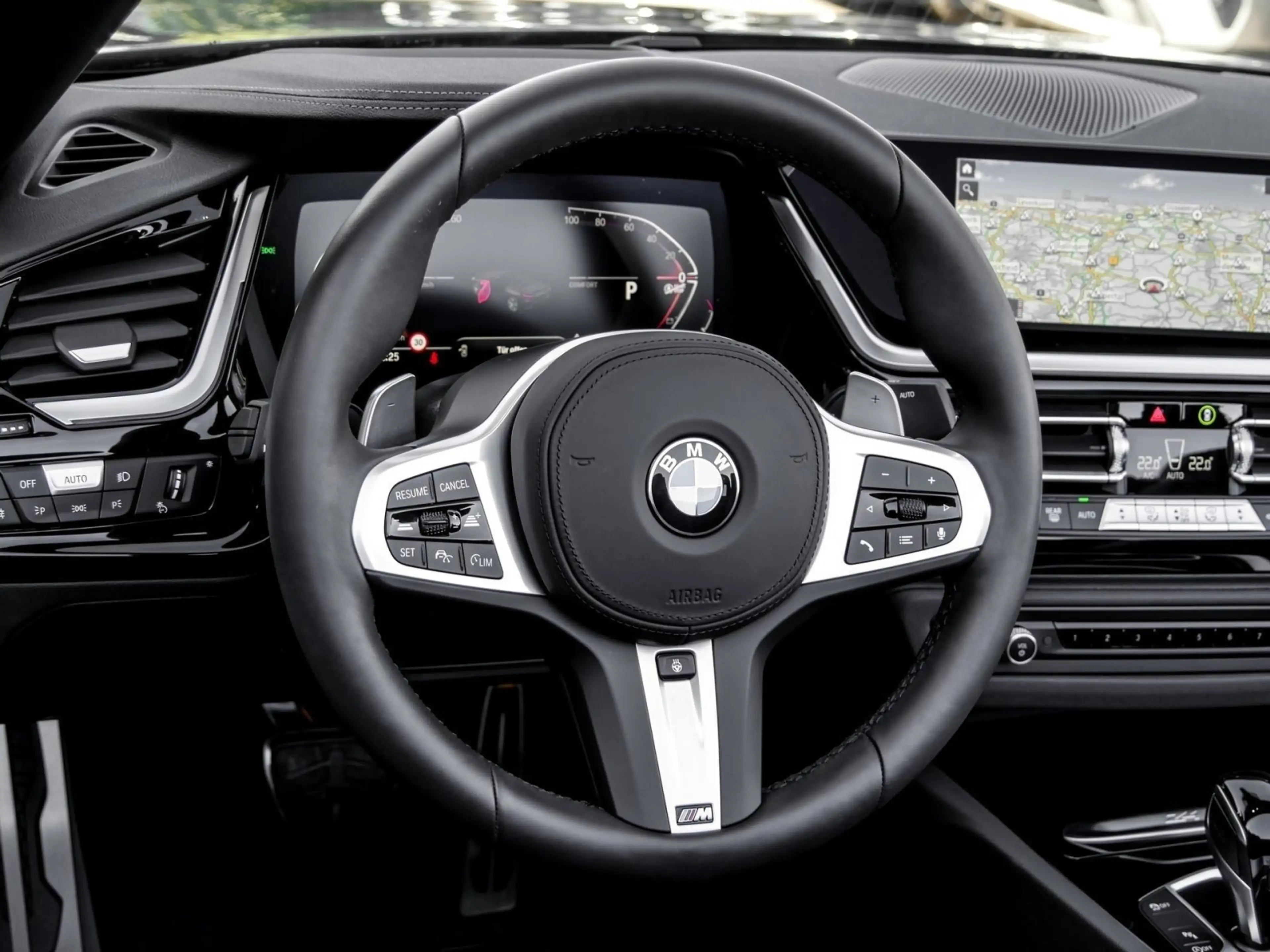 BMW Z4 sDrive20i — photo 11