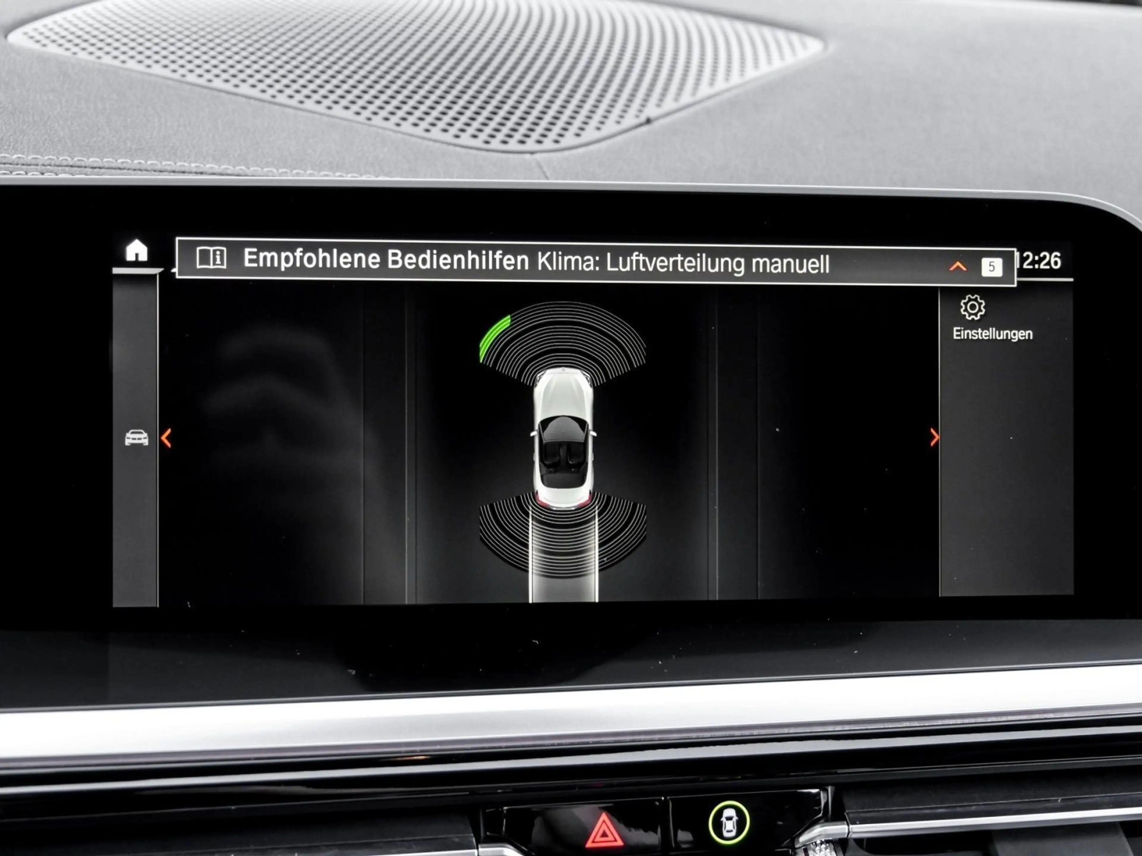 BMW Z4 sDrive20i — photo 14