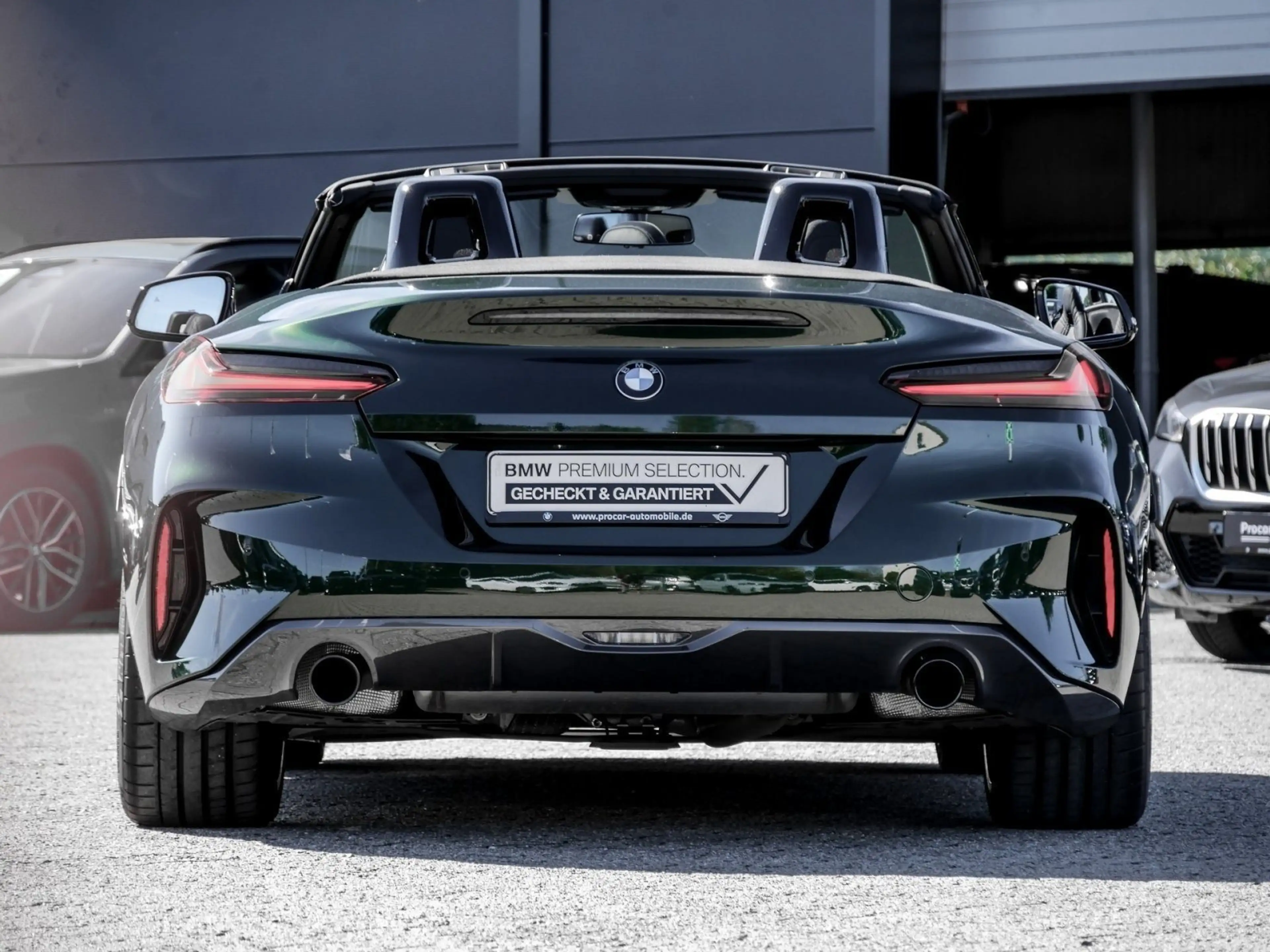 BMW Z4 sDrive20i — photo 4