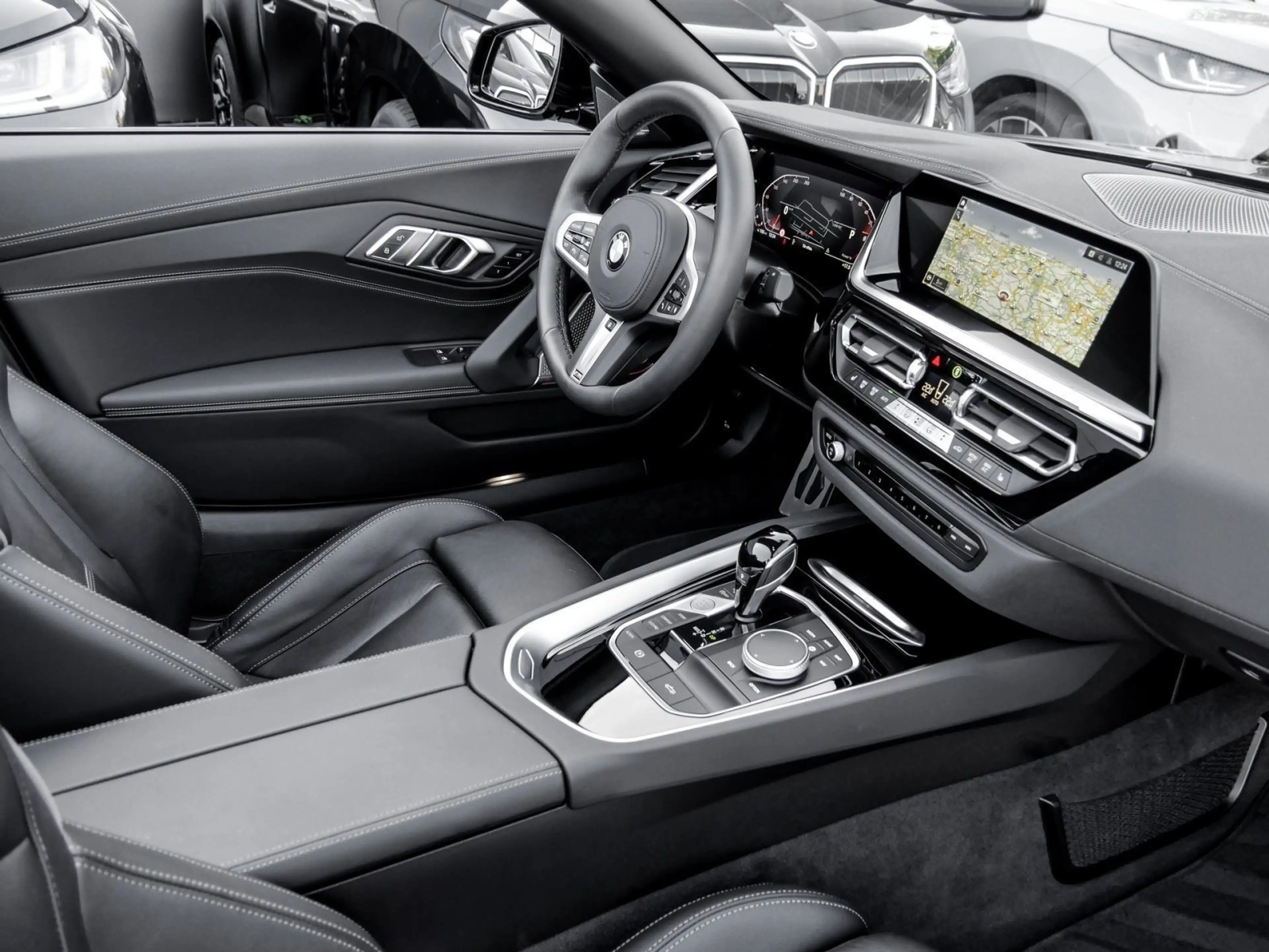 BMW Z4 sDrive20i — photo 7
