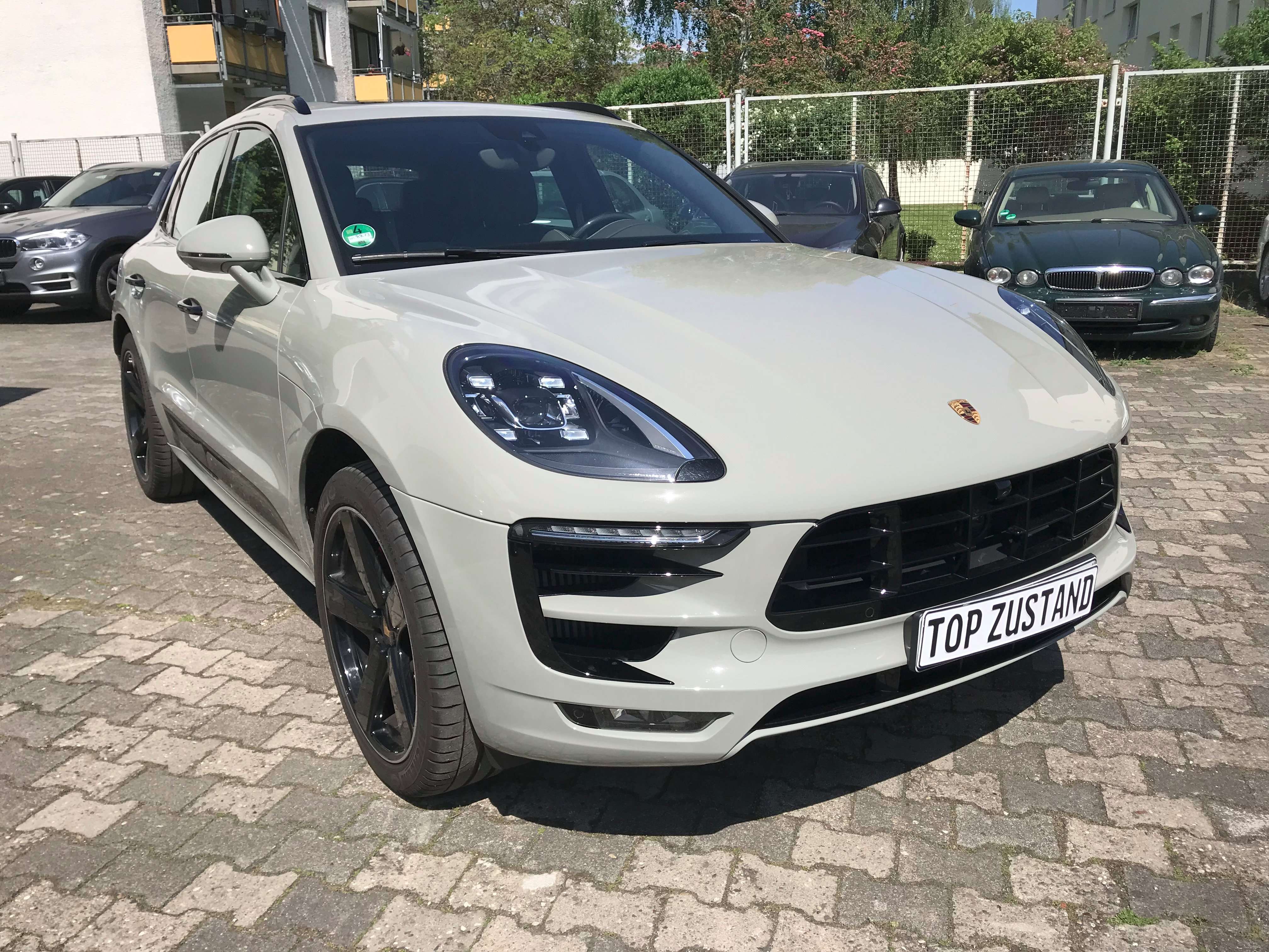 Second hand Porsche Macan 