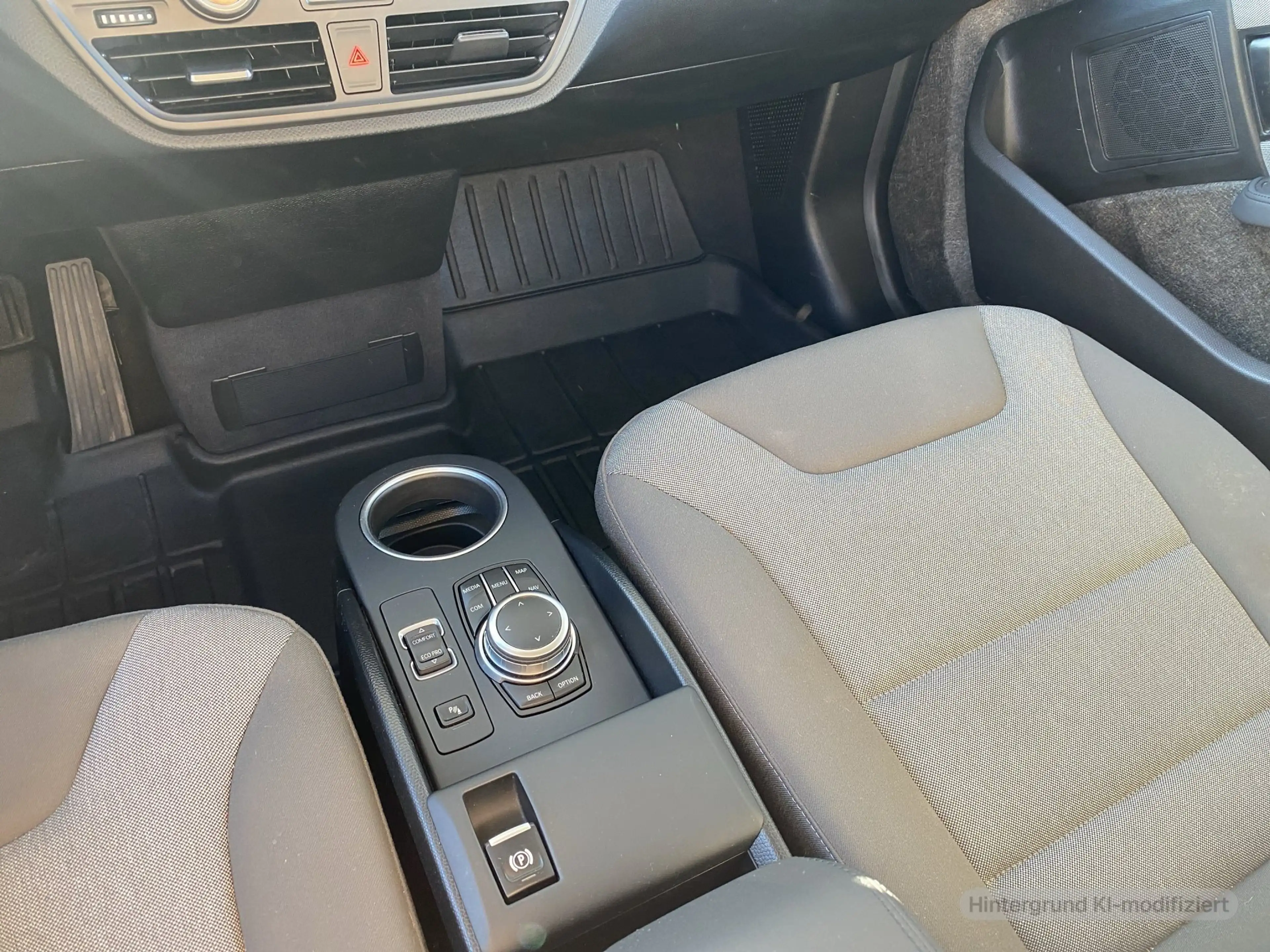 BMW i3 120 RÜCKFAHRKAMERA TEMPOMAT — photo 15