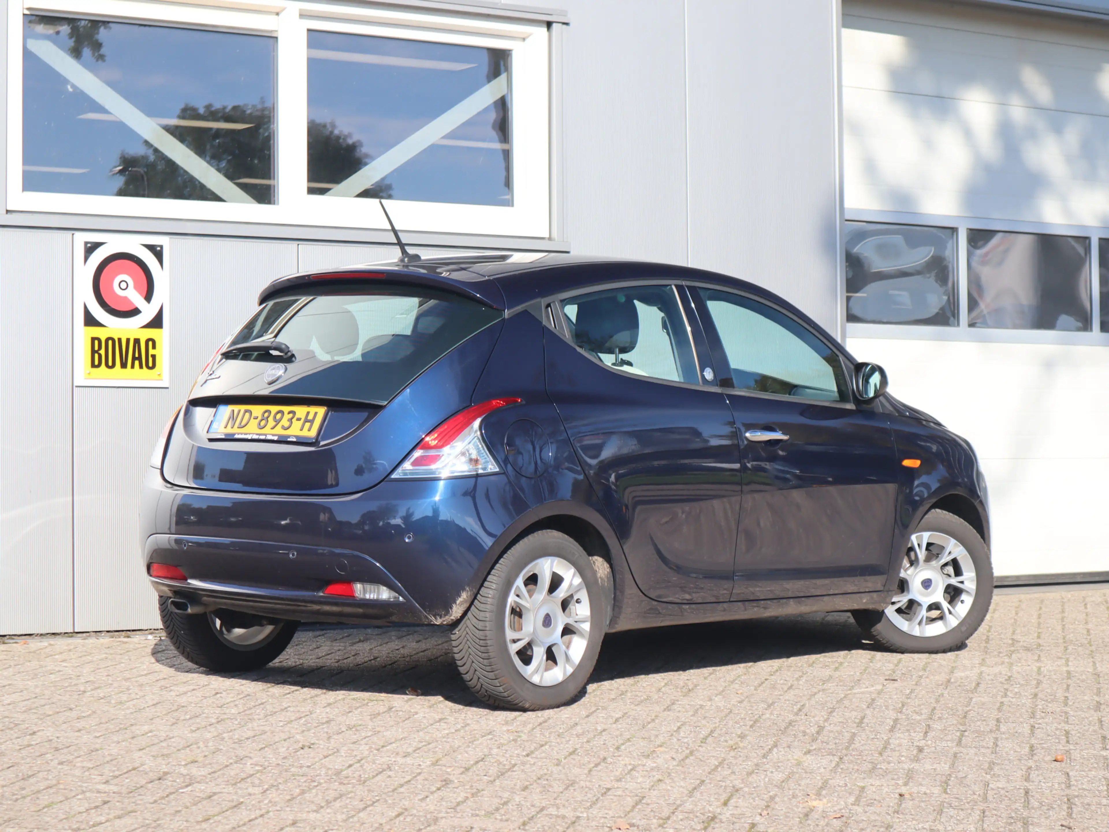 Lancia Ypsilon 1.2 Opening Edition / Navi / Cruise / Eerste eigen — photo 4