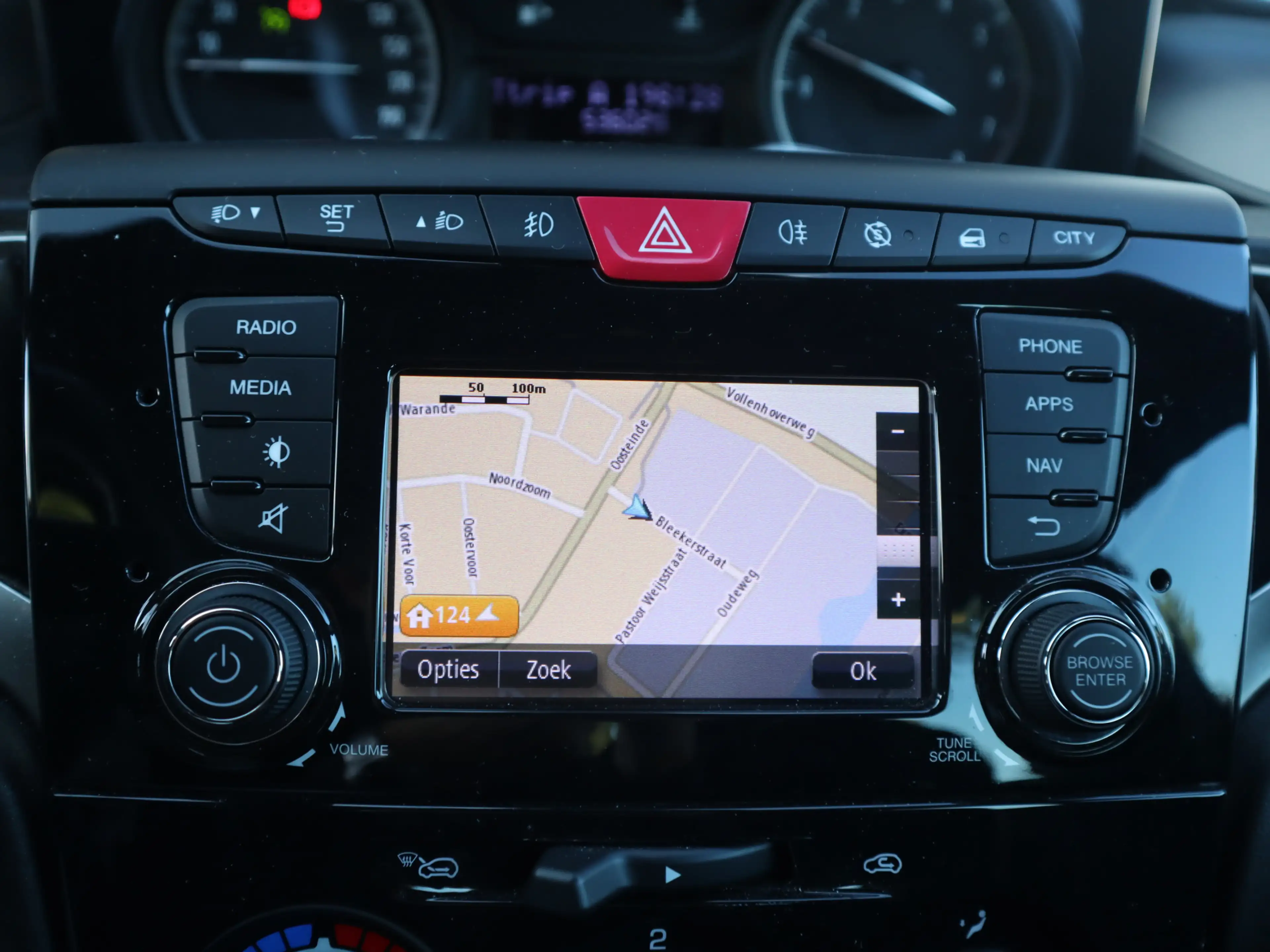 Lancia Ypsilon 1.2 Opening Edition / Navi / Cruise / Eerste eigen — photo 8
