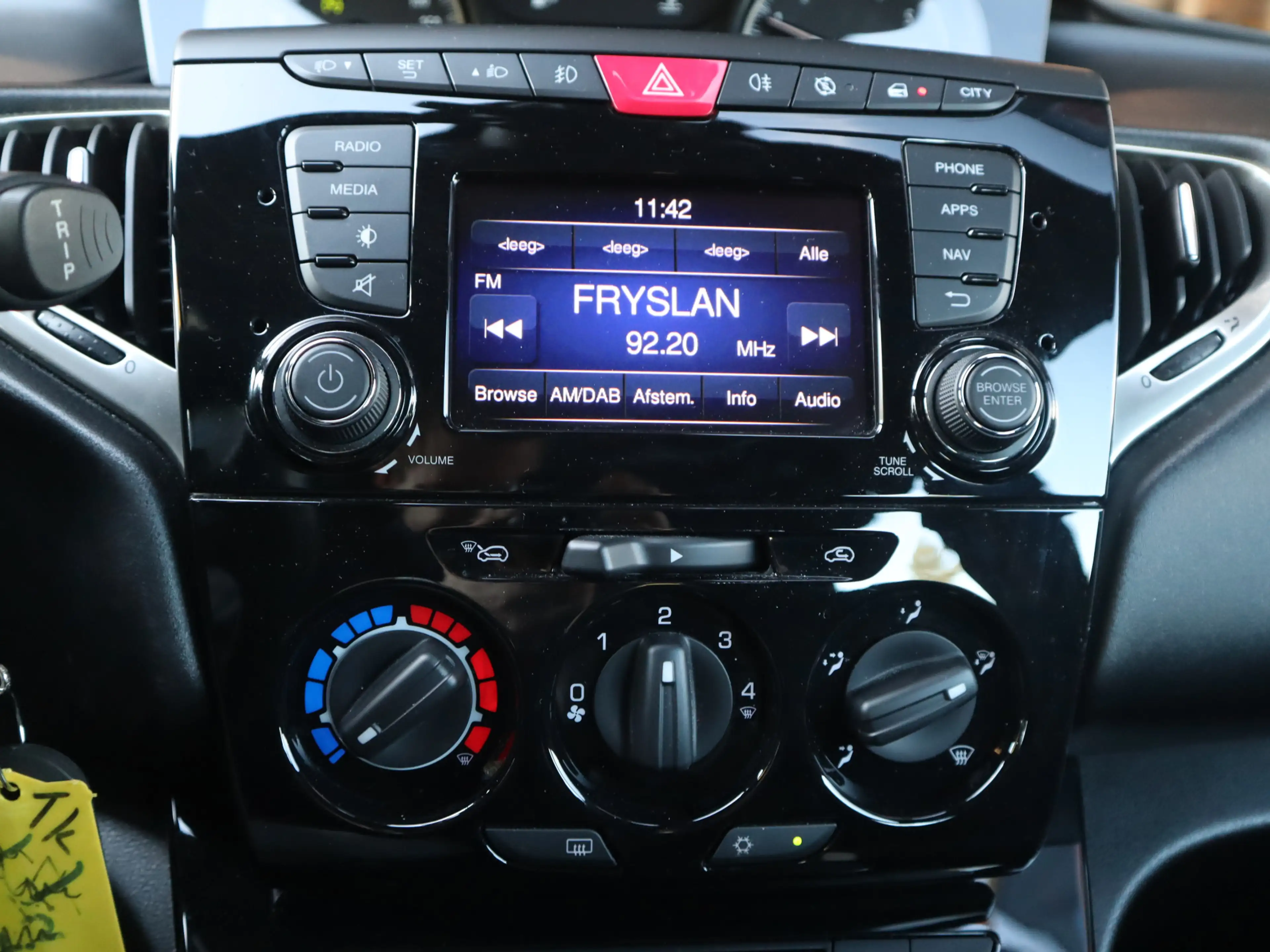 Lancia Ypsilon 1.2 Opening Edition / Navi / Cruise / Eerste eigen — photo 11