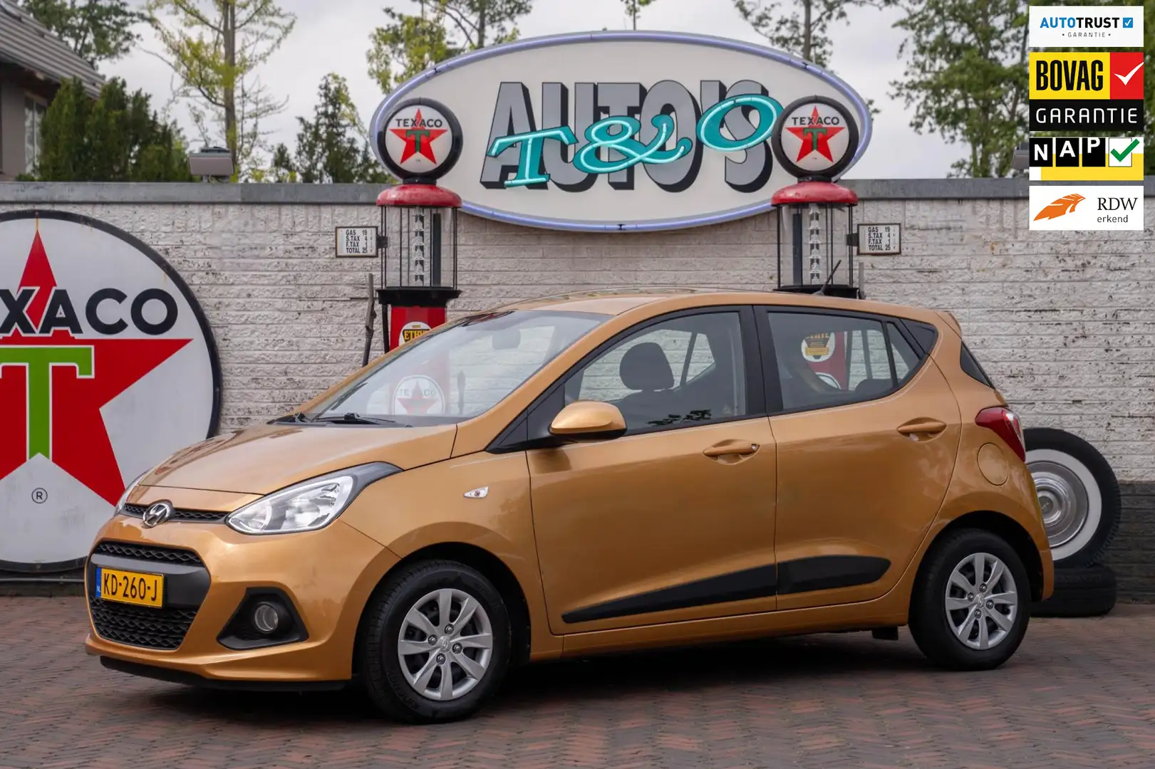 Hyundai i10 1.0i i-Motion Comfort 42.800 km +NAP NL-auto Oranje - 1