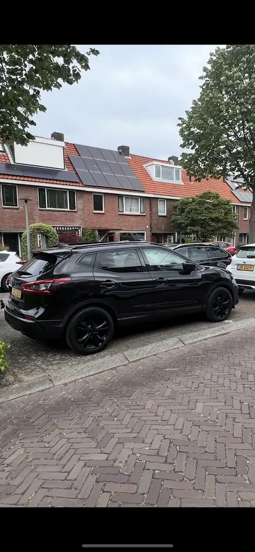 Nissan Qashqai 1.3 DIG-T Tekna Zwart - 2