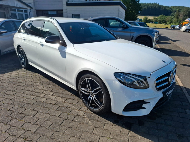 Mercedes-Benz E 400 d T 4Matic AMG Line AIRMATIC NIGHT 19"ALU — photo 2