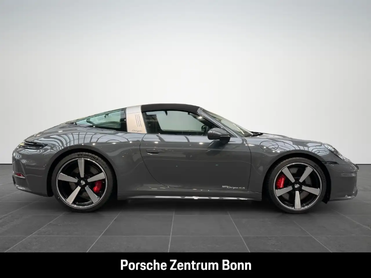Porsche 992 911 Targa 4S BOSE Sitzbelüftung 21-Zoll 4